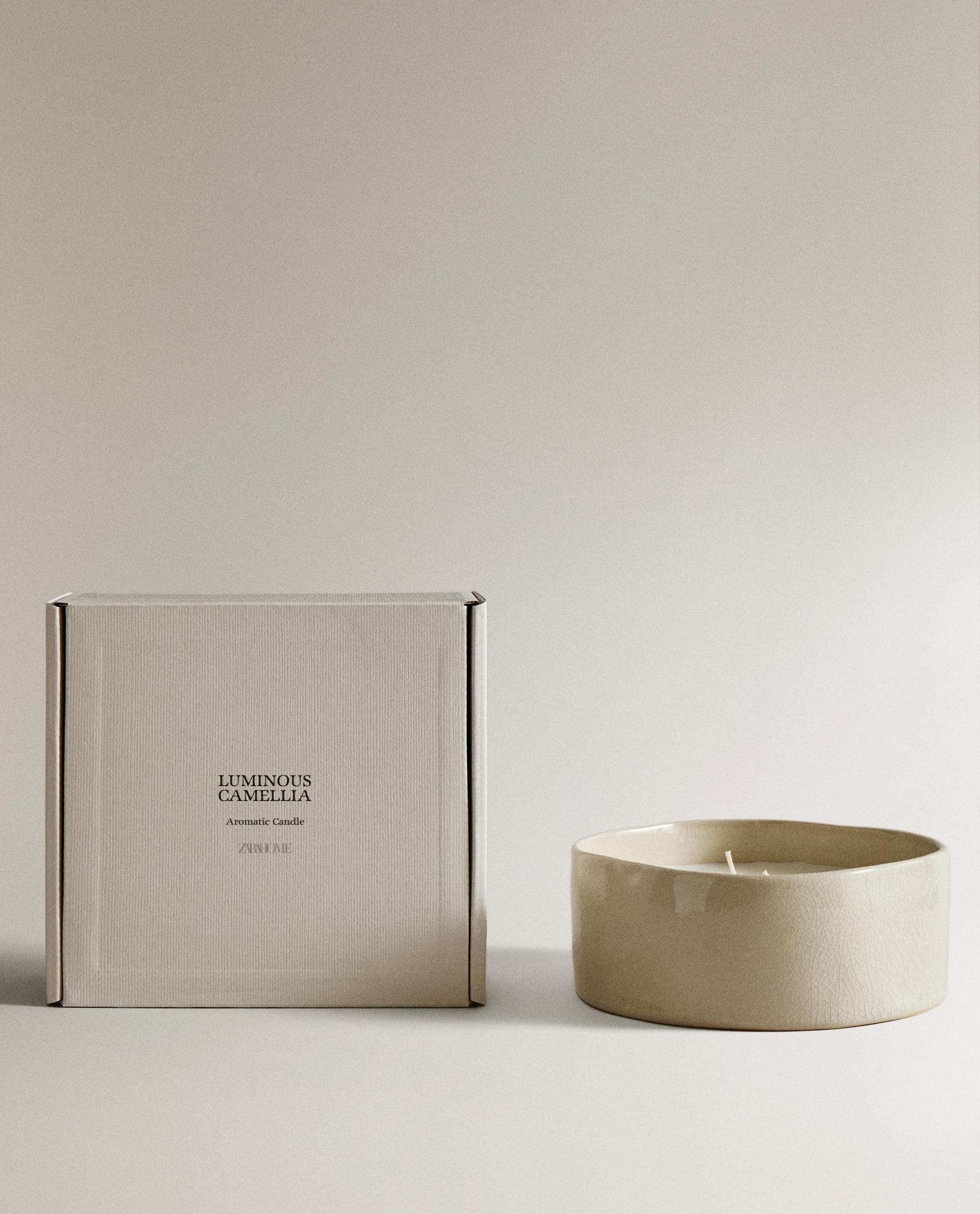 (540 G) LUMINOUS CAMELLIA SCENTED CANDLE (540 G) LUMINOUS CAMELLIA SCENTED CANDLE