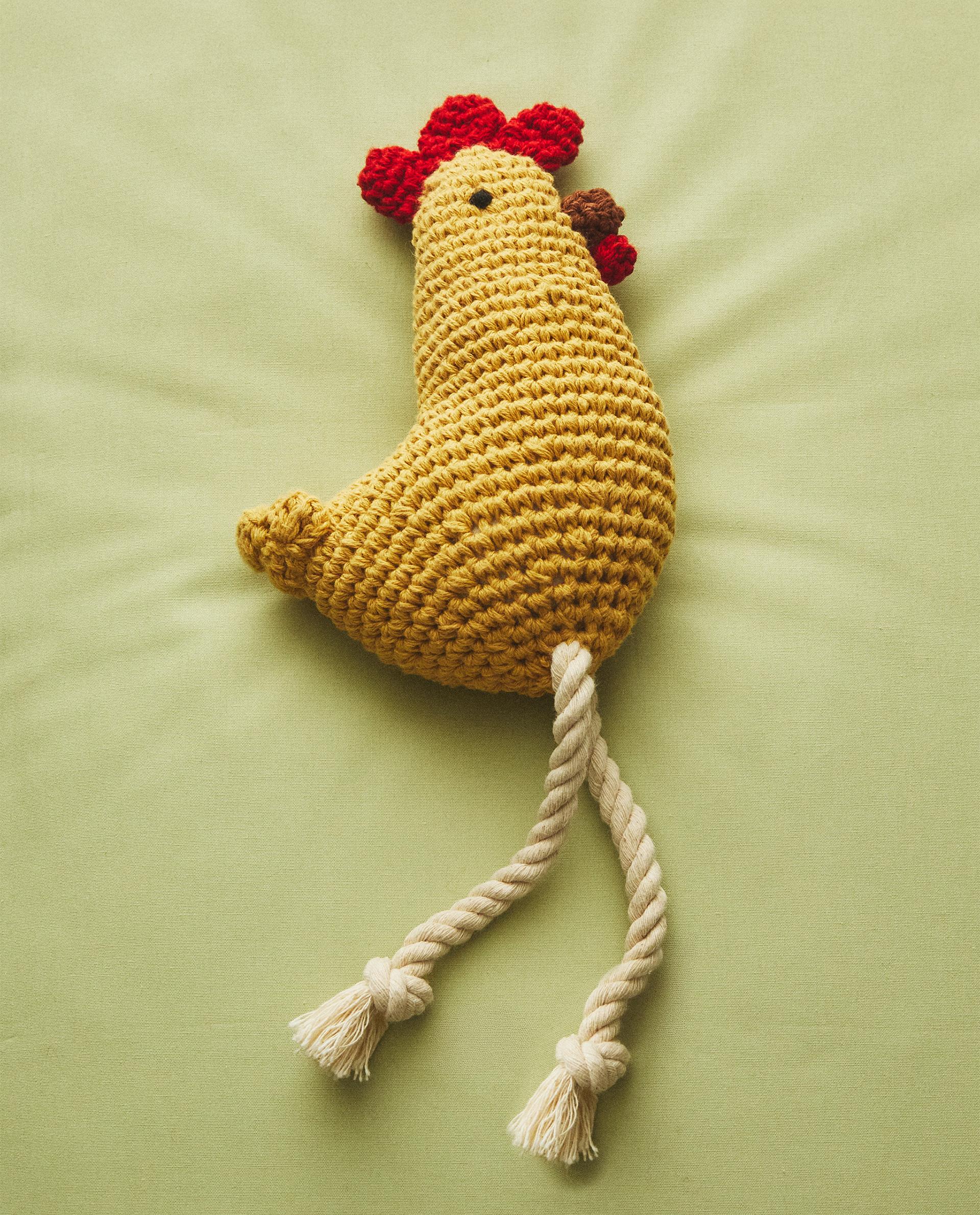 CROCHET HEN PET TOY
