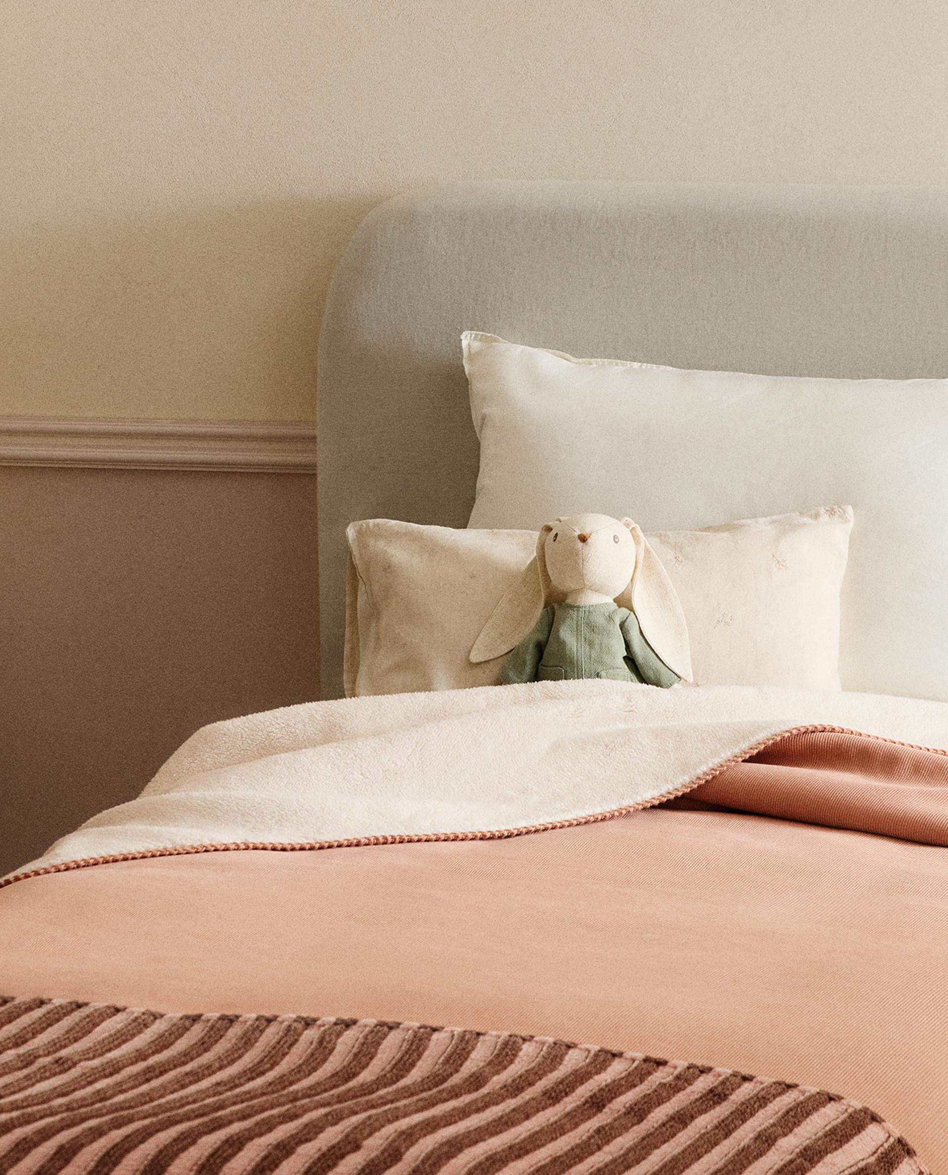 ベッドカバーと掛け布団 | Zara Home 日本/Japan