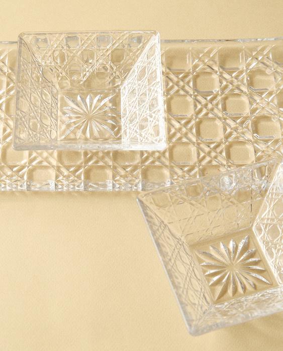 SERVING DISH WITH RAISED GLASS BOWLS