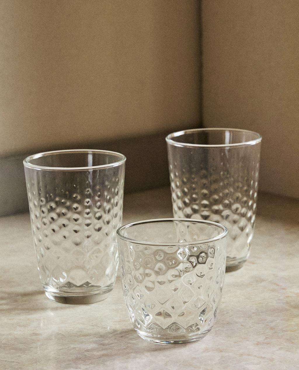 RAISED DESIGN GLASSWARE SET