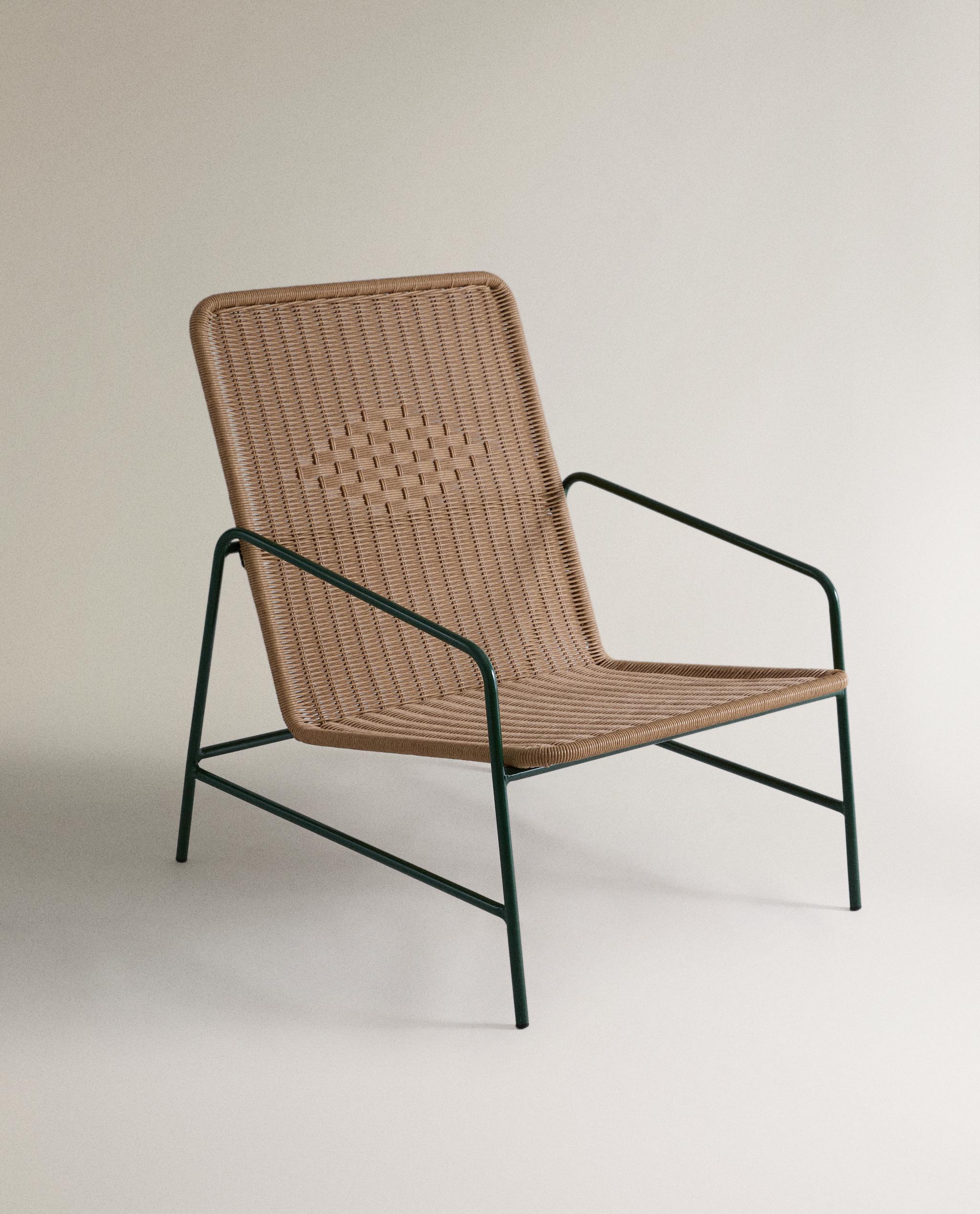 ジオメトリックディテール入り屋外用編み込みチェア | Zara Home 日本