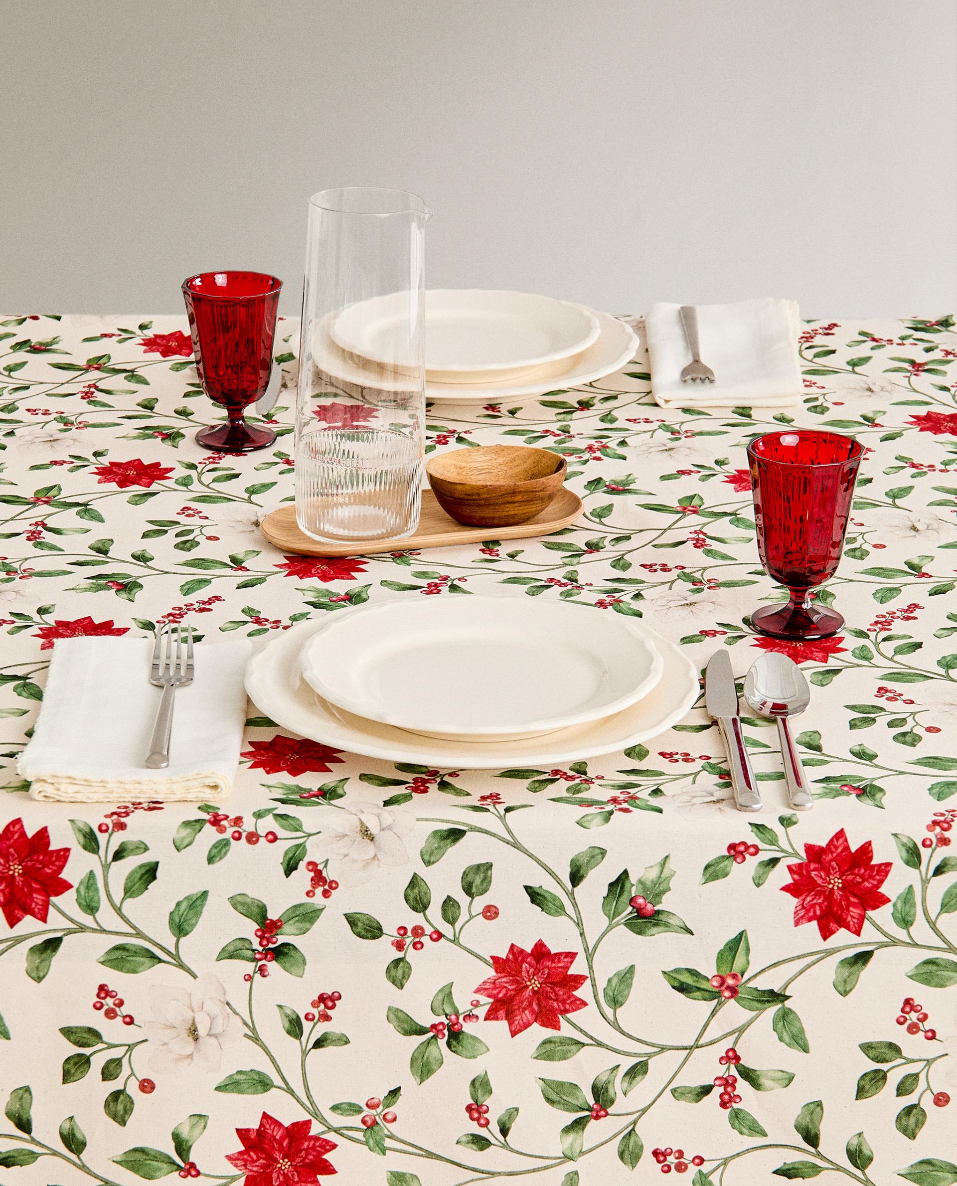 COTTON CHRISTMAS TABLECLOTH WITH BRANCHES AND FLOWERS