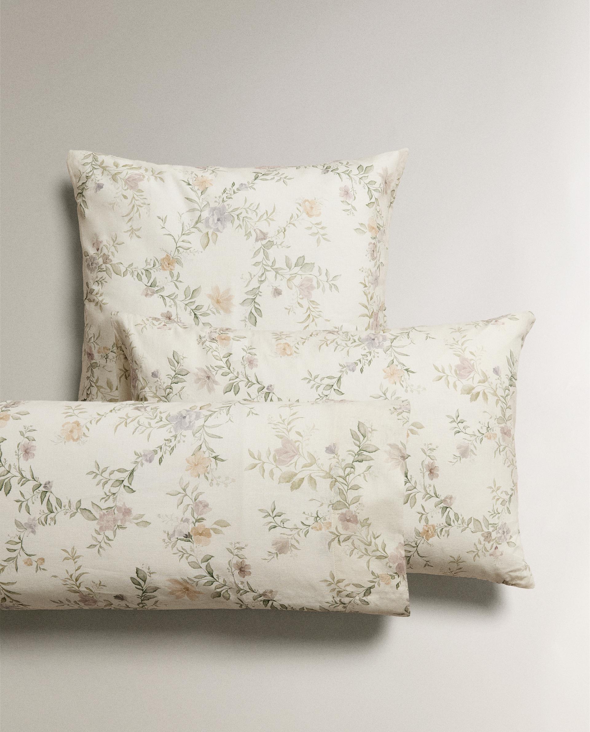 FUNDA ALMOHADA ESTAMPADO FLOR Zara Home Colombia