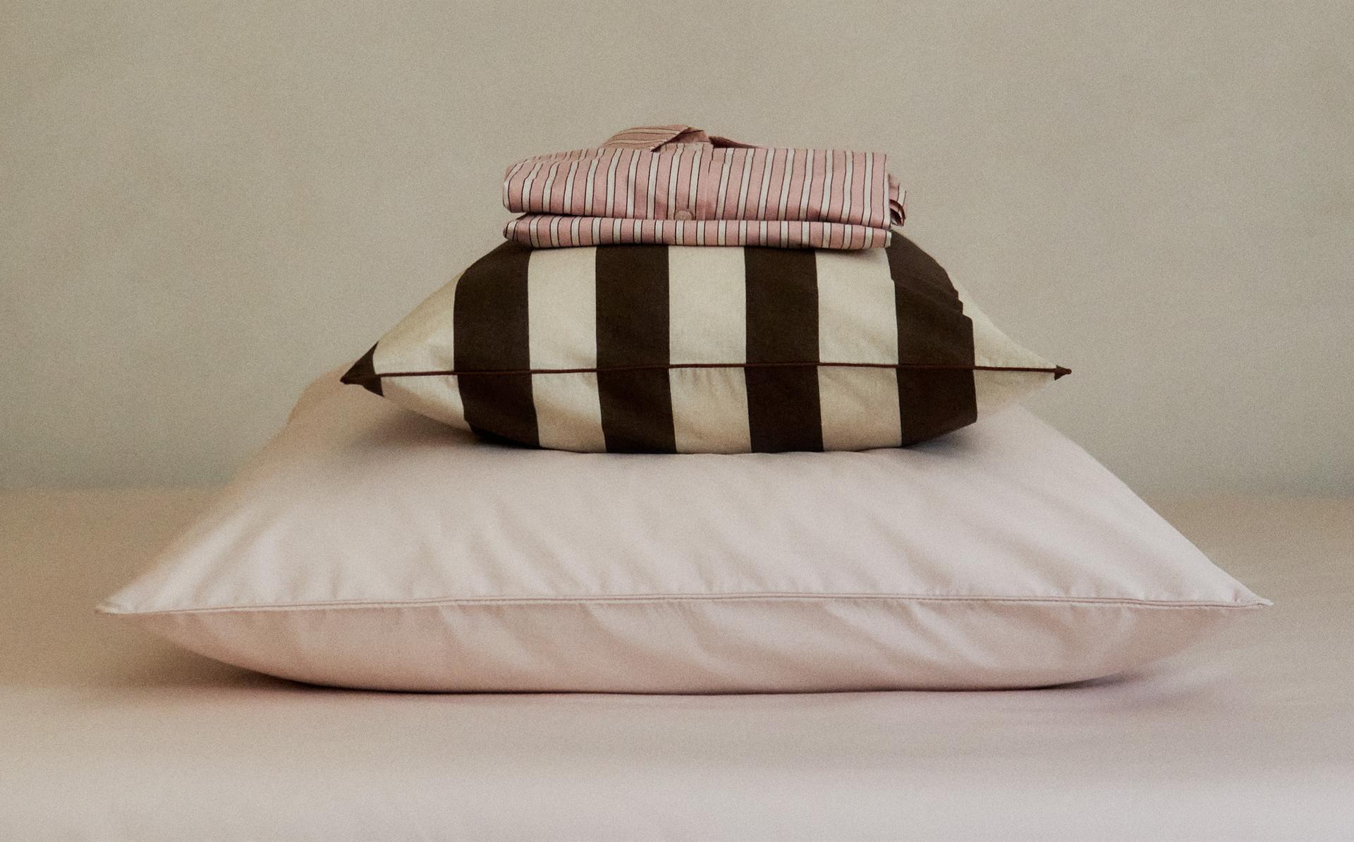 PERCALE PILLOWCASE (300 THREAD COUNT) PERCALE PILLOWCASE (300 THREAD COUNT)