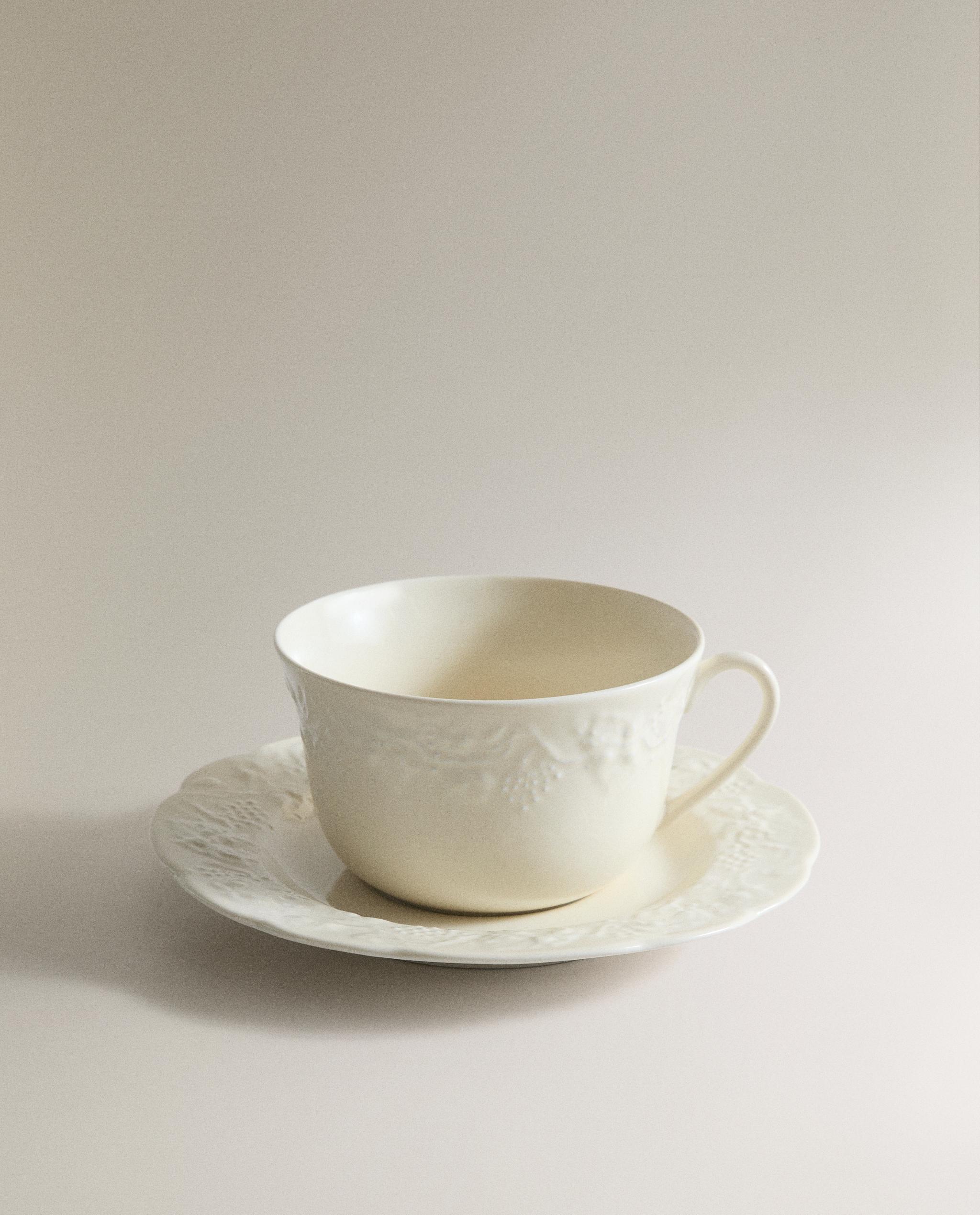 GRAPE PORCELAIN TEACUP AND SAUCER product thumbnail 2