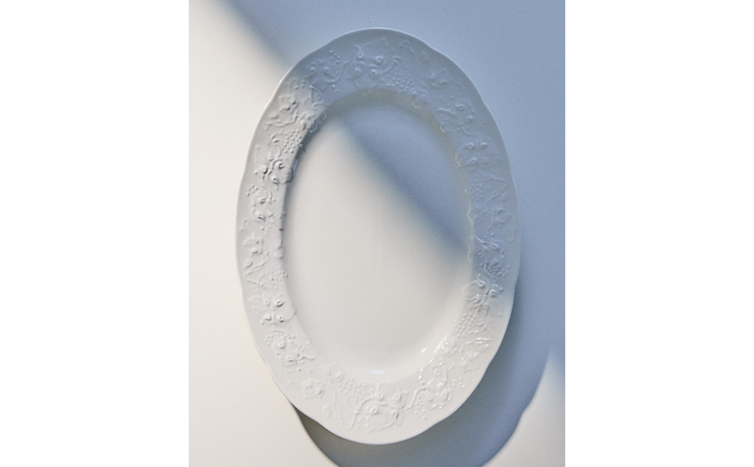 GRAPE PORCELAIN SERVING DISH product thumbnail 9