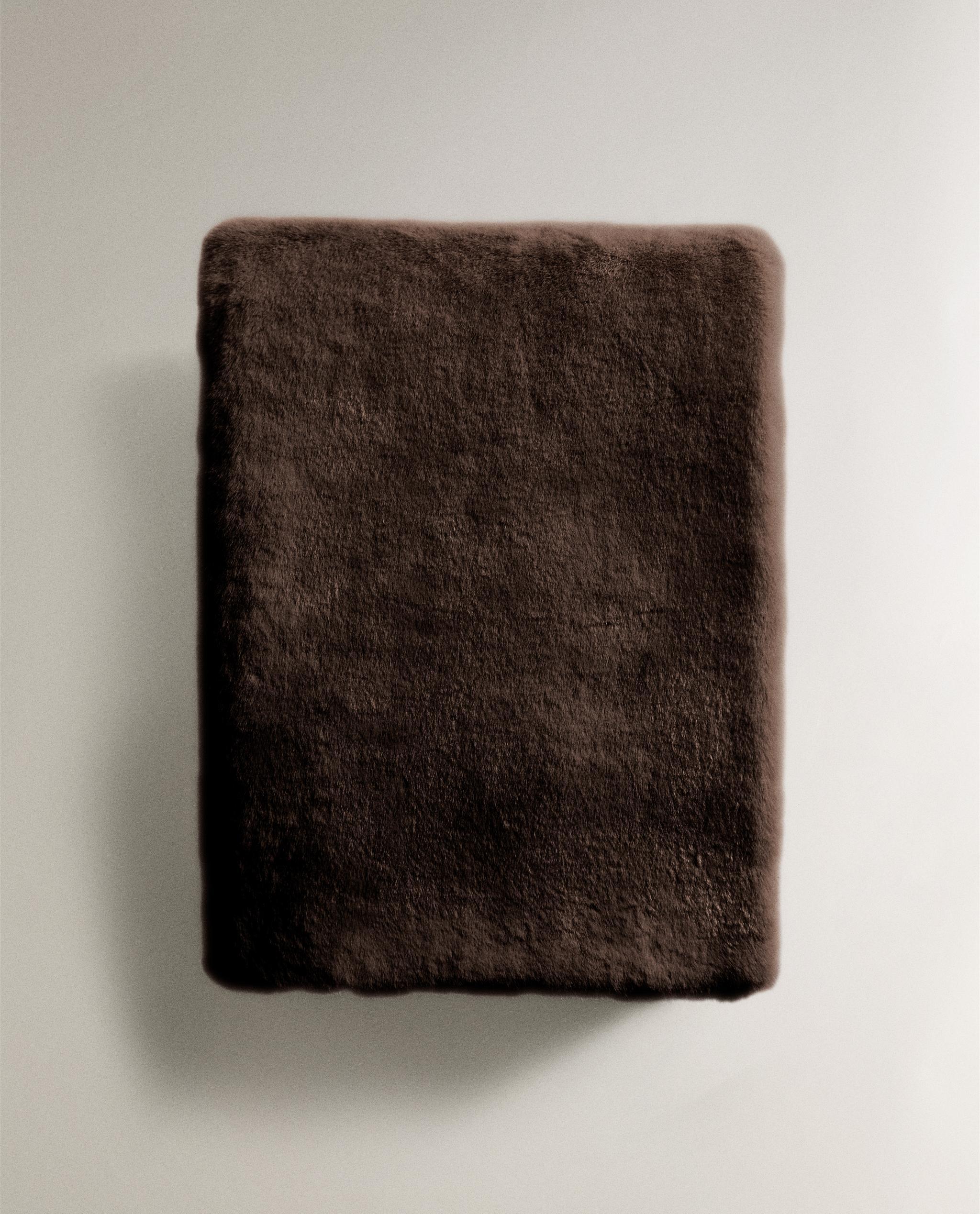 zara ザラホーム フェイクファーボアブランケット毛布ブラウンベージュ ソファーやリビングルーム用のスロー | Zara Home 日本/Japan