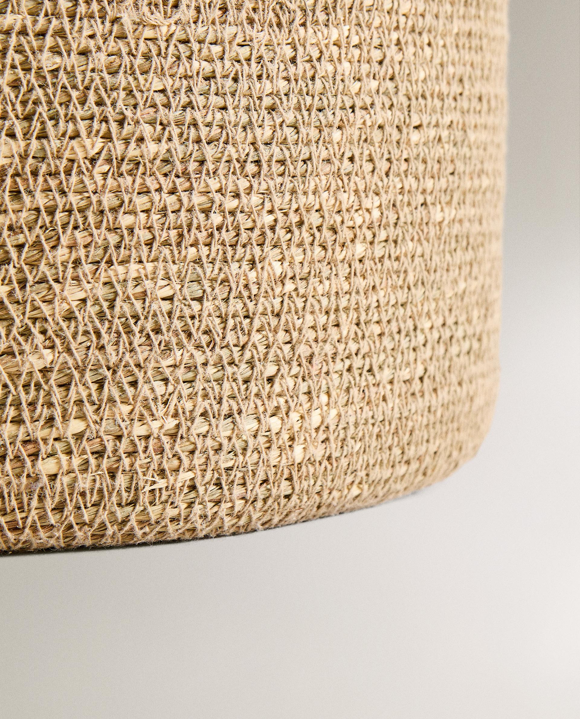SEAGRASS BASKET WITH LID product thumbnail 5