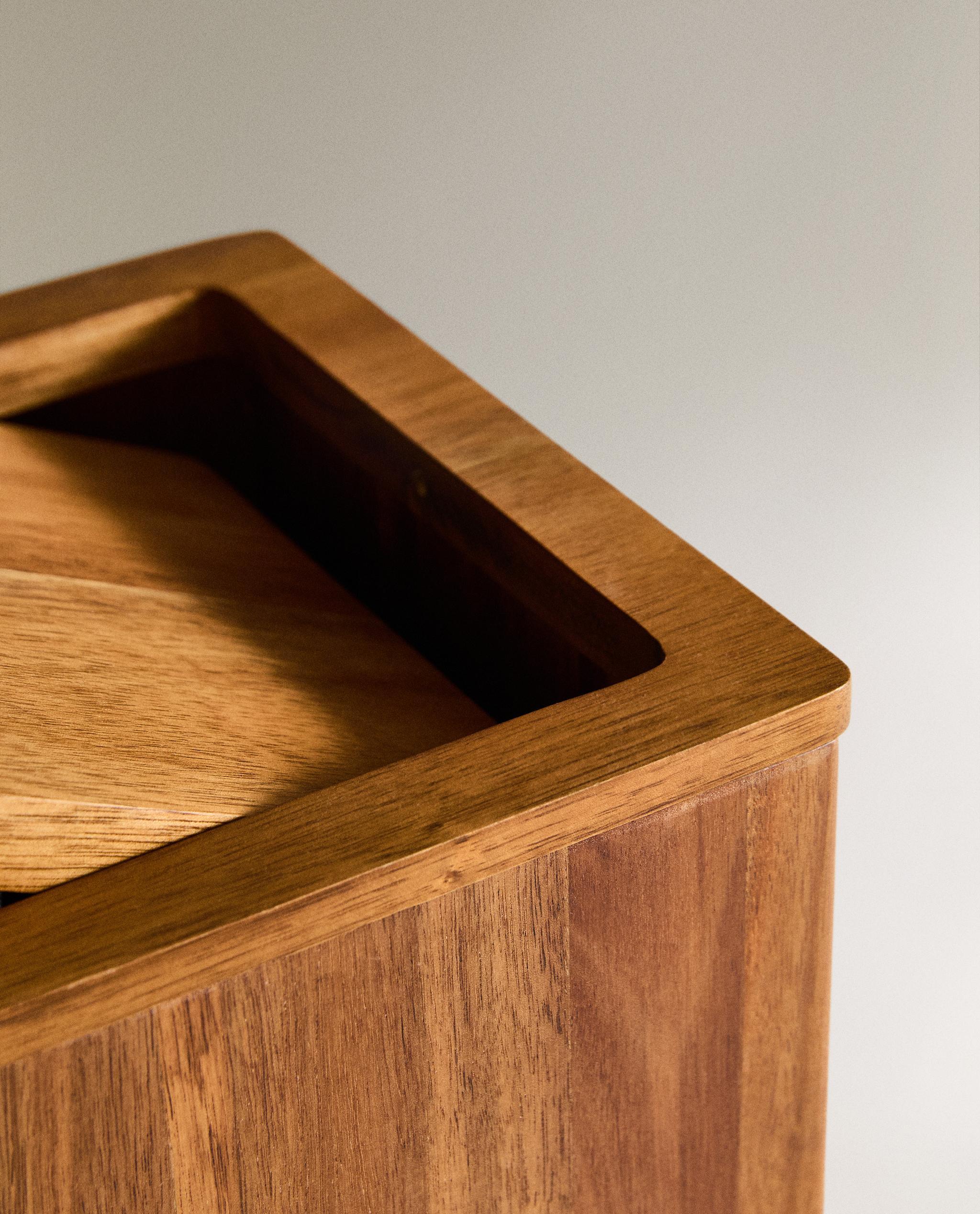 SQUARE WOODEN BATHROOM BIN product thumbnail 4