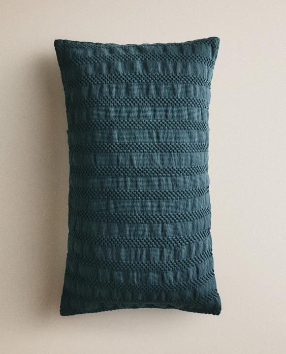 KIDS' STRIPED TEXTURED CUSHION COVER KIDS' STRIPED TEXTURED CUSHION COVER