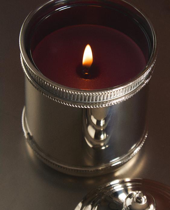 (220 G) GINGERBREAD SCENTED CANDLE