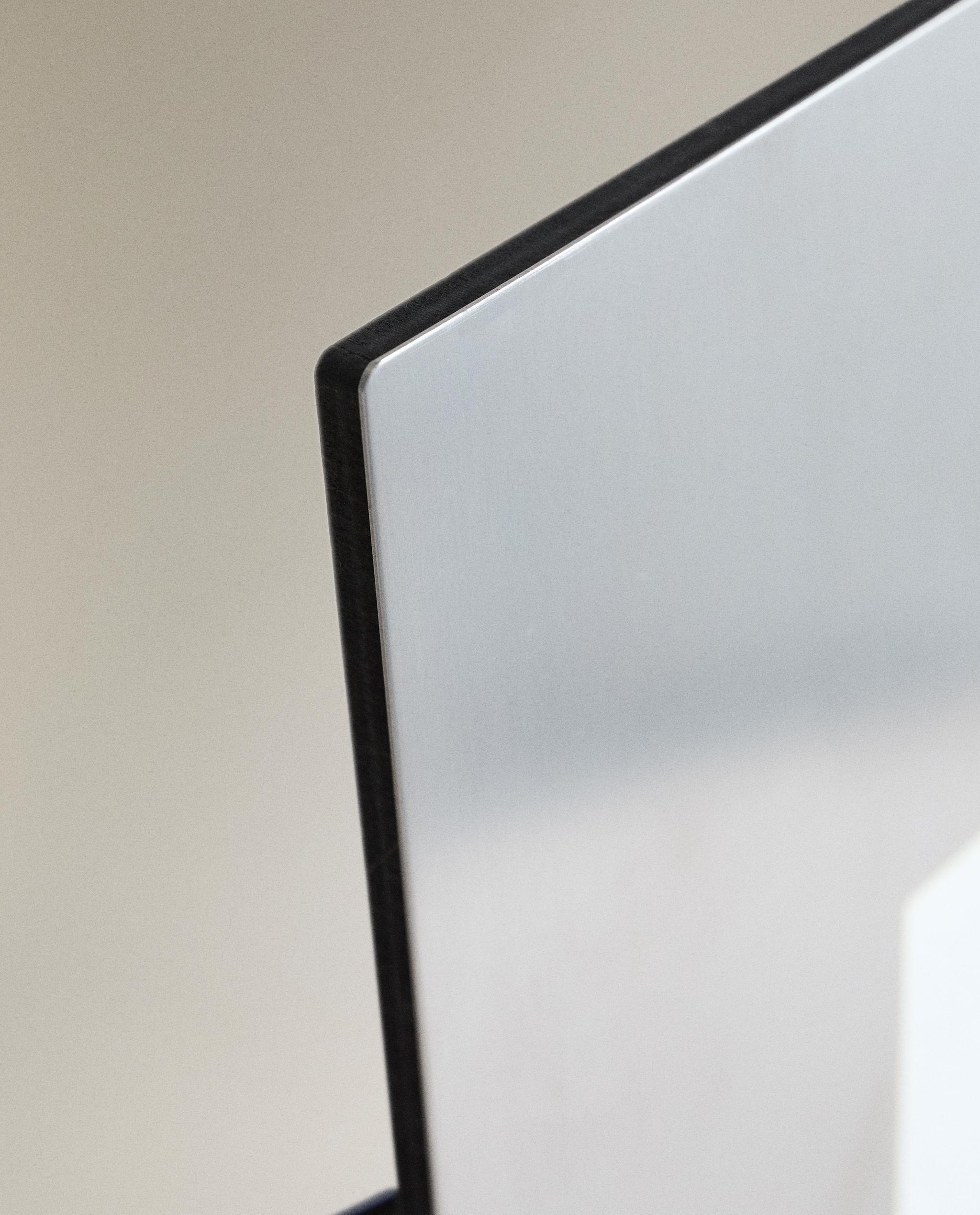 MINIMALIST METAL FRAME product thumbnail 3