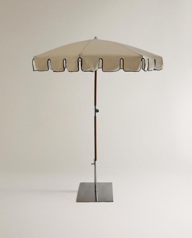 ASHWOOD CONTRAST TRIM BEACH UMBRELLA