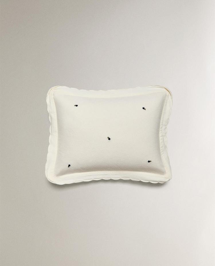 KIDS’ FLORAL PRINT CUSHION COVER KIDS’ FLORAL PRINT CUSHION COVER