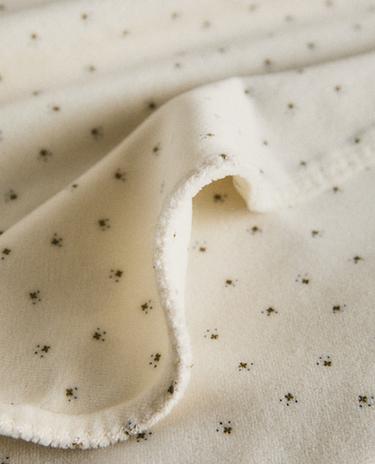 VELOURS BABYDEKEN MET KLAVERTJESPRINT