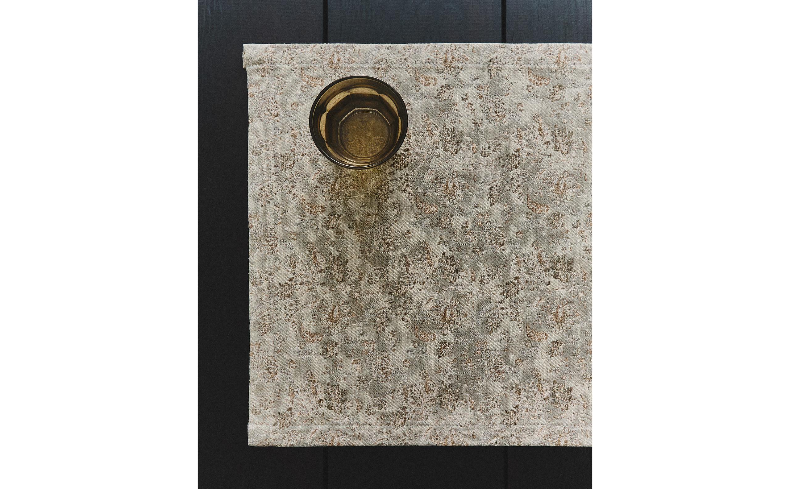 FLORAL JACQUARD PLACEMAT product thumbnail 9