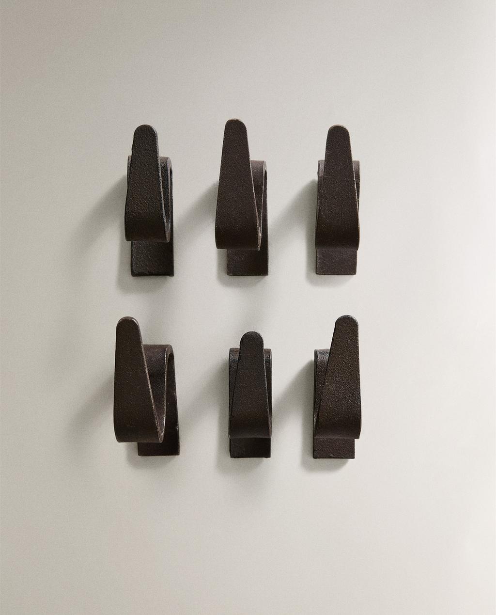 SET OF MULTI-WAY HOOKS (SET OF 6)