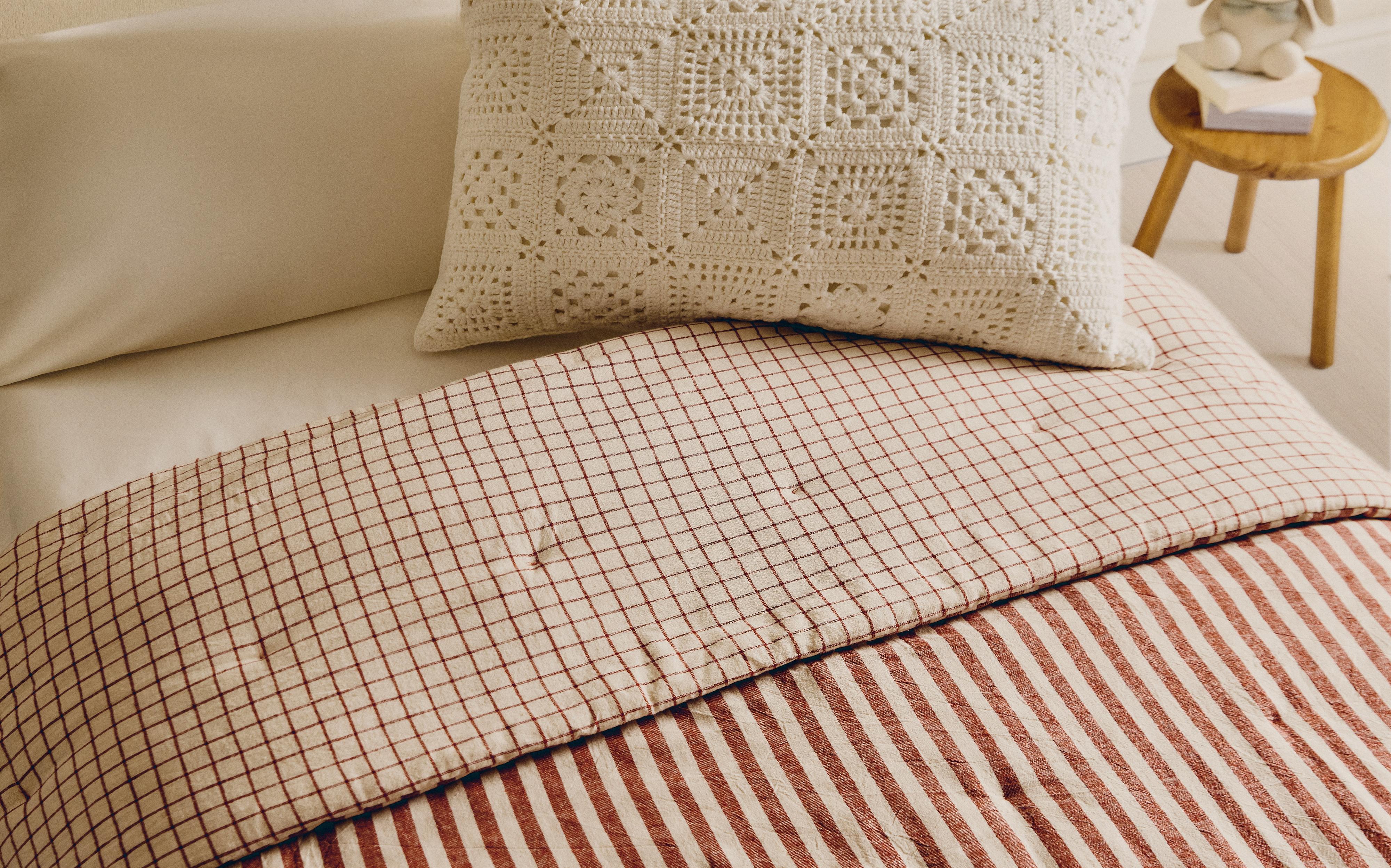 KIDS' STRIPED LINEN AND COTTON QUILTED BEDSPREAD product thumbnail 10