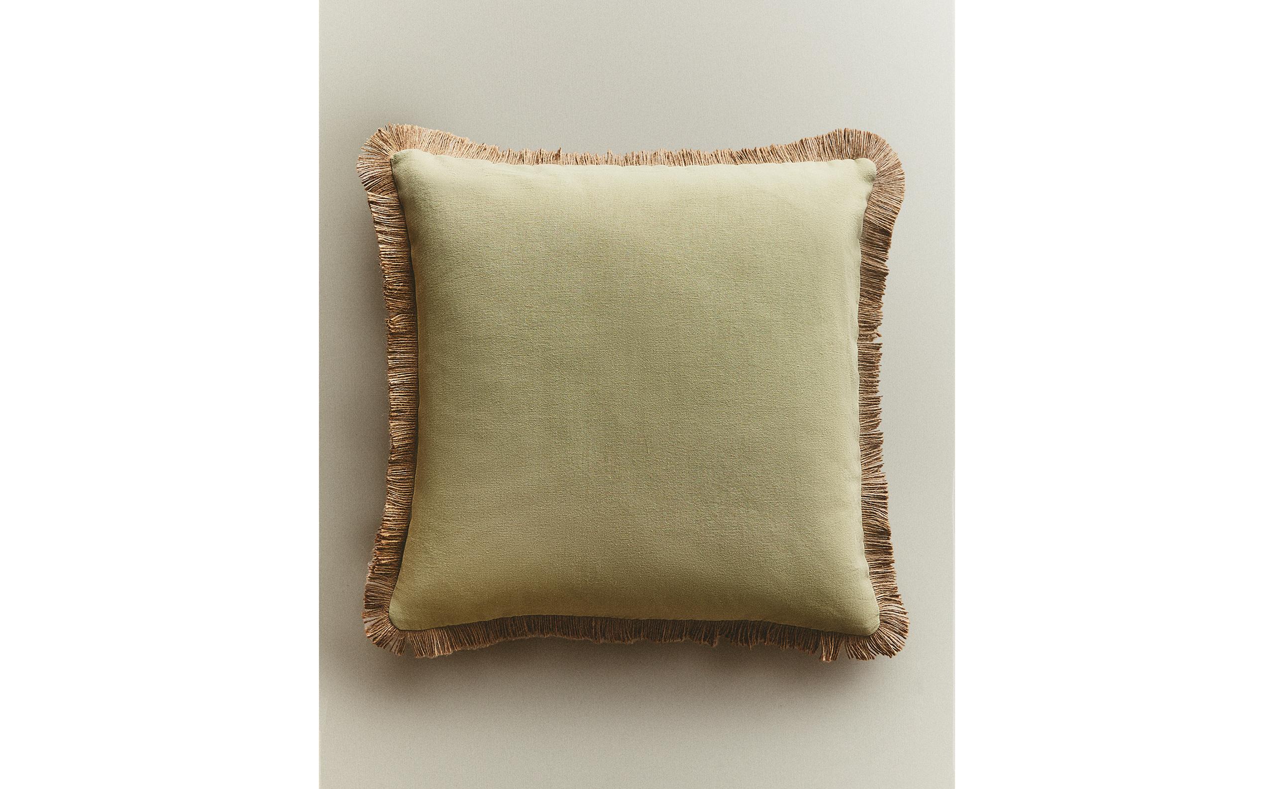 zara フェイクファーボアクッションカバーピローケースブラウンベージュ zara homeフェイクファーボアクッションカバーピローケース