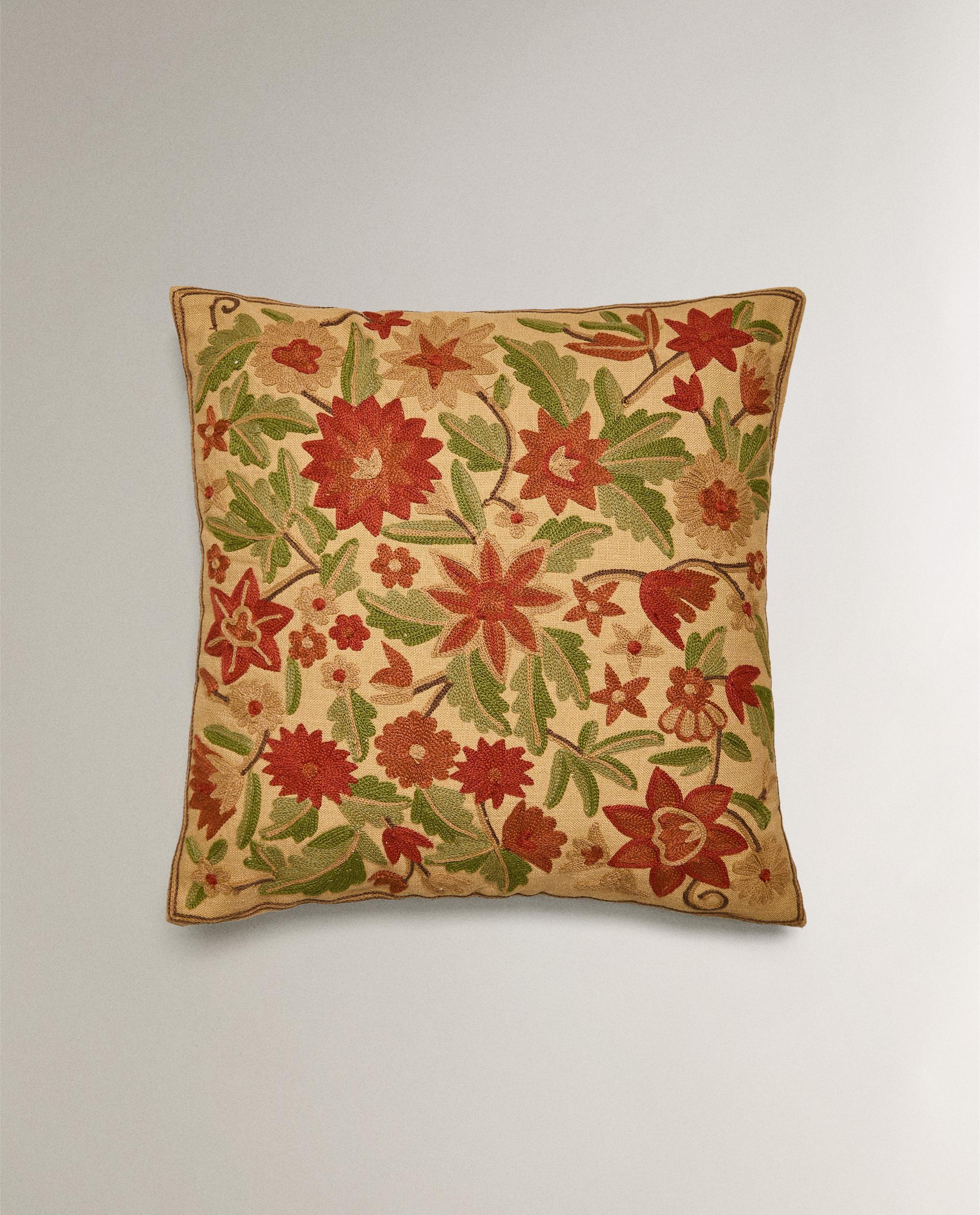 フローラル刺繍 クッションカバー | Zara Home 日本/Japan