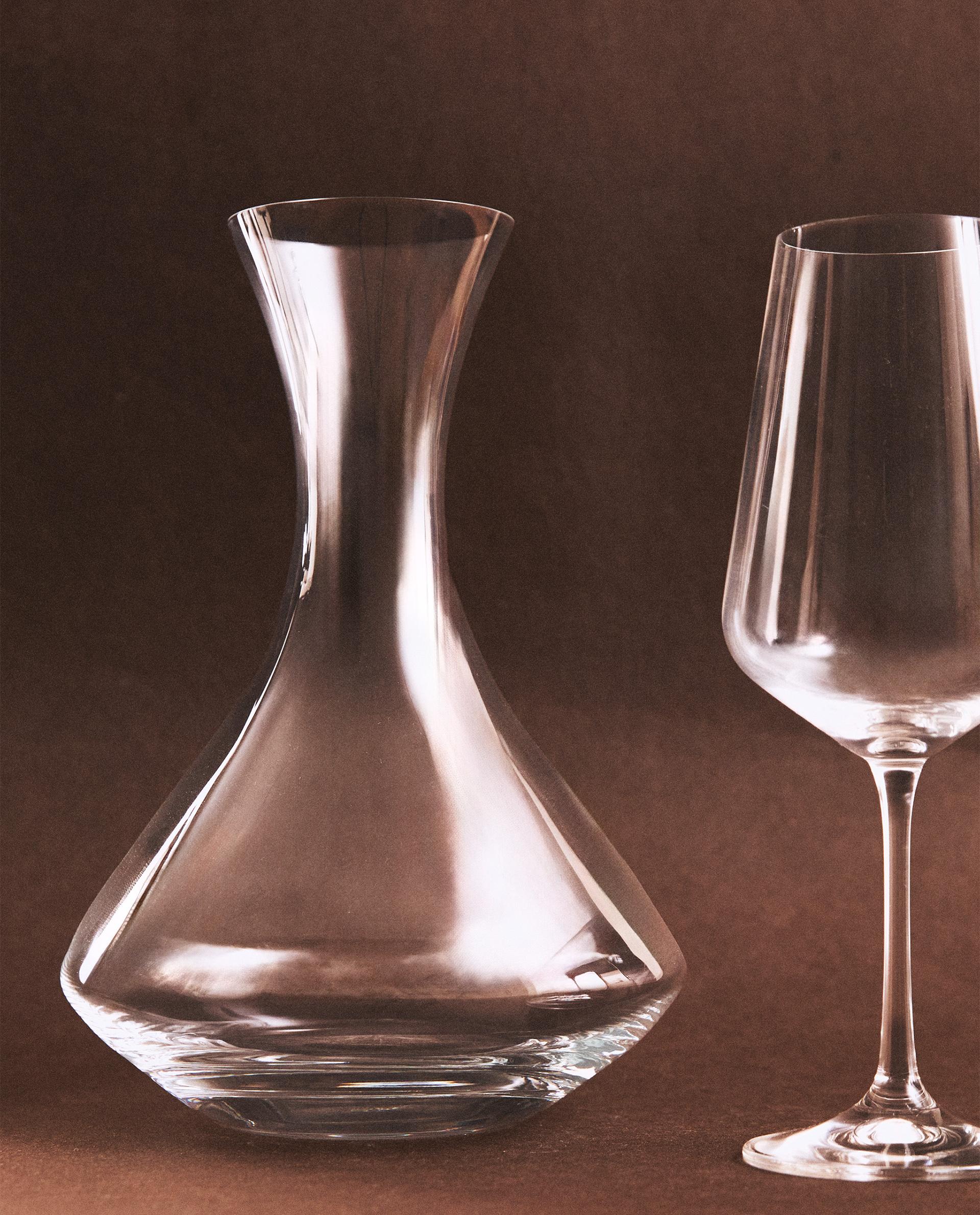 SET OF DECANTER AND 2 CRYSTALLINE WINE GLASSES