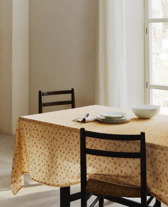 MANTEL FLOR SILVESTRE CON PUNTILLA