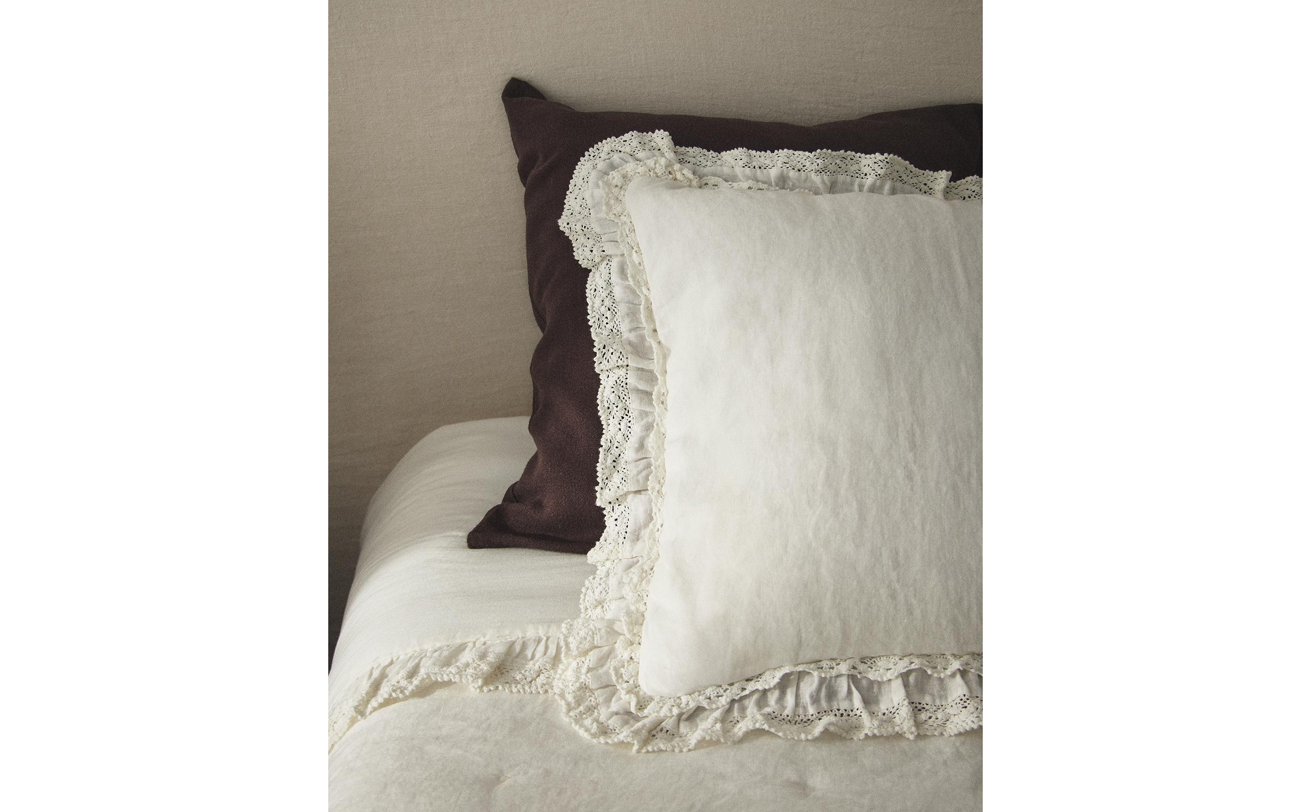 リネン レーストリム クッションカバー | Zara Home 日本/Japan