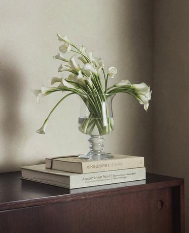 אגרטל מזכוכית בעיצוב גביע