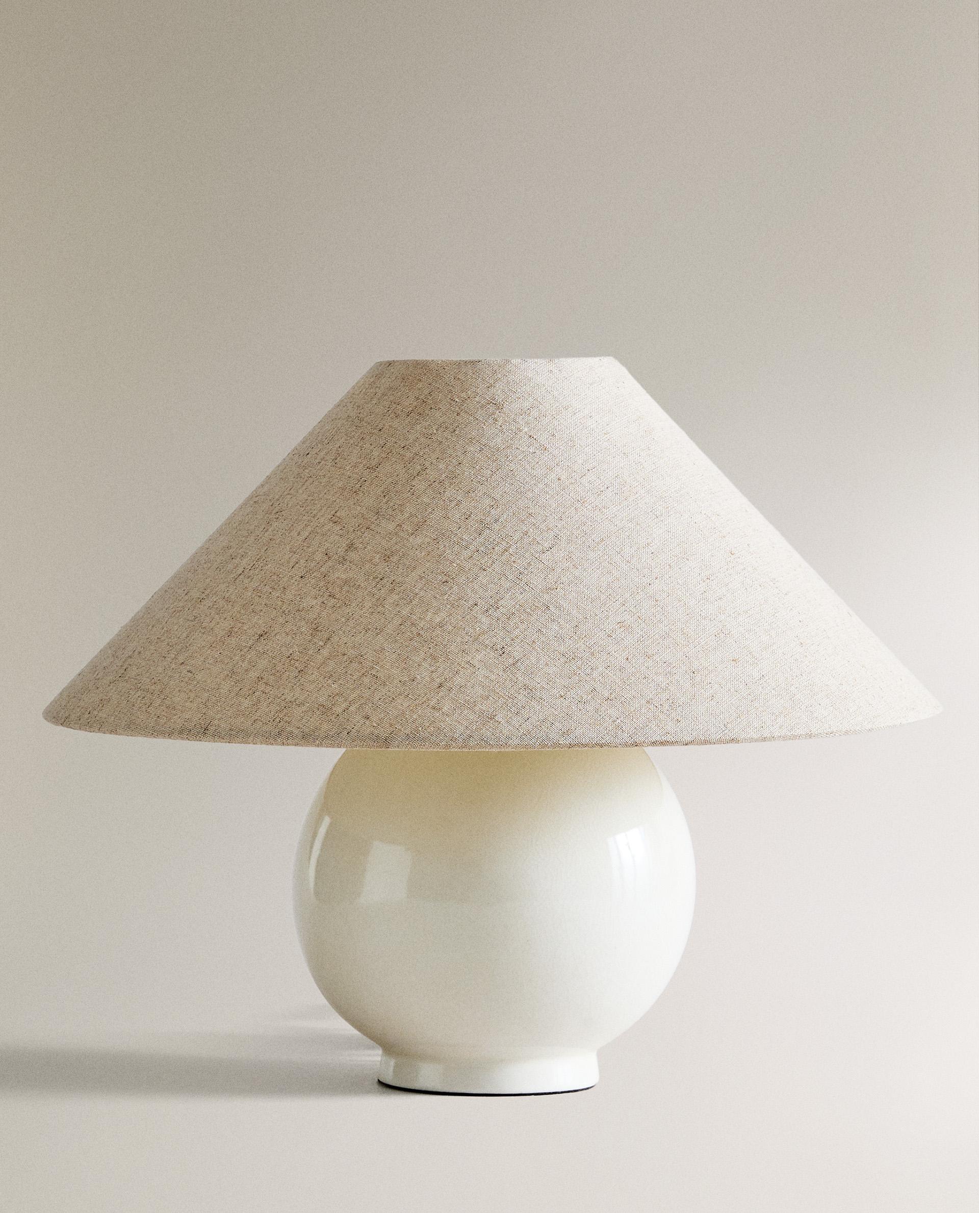 CERAMIC TABLE LAMP