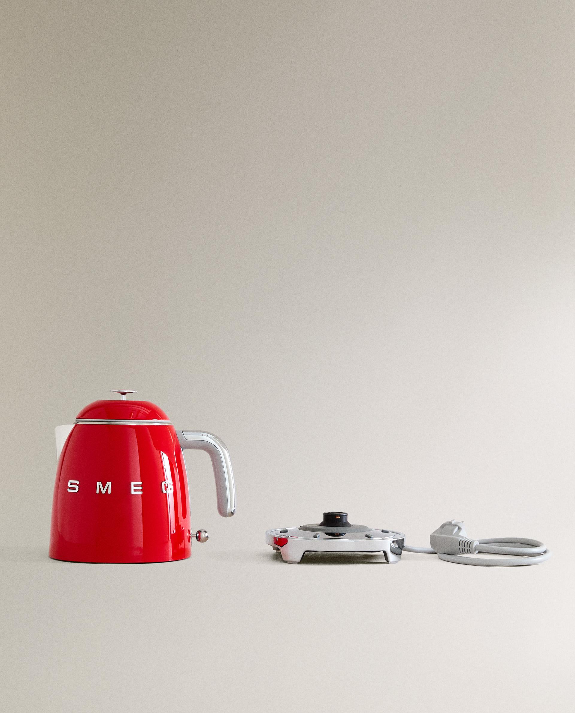 MINI SMEG KETTLE