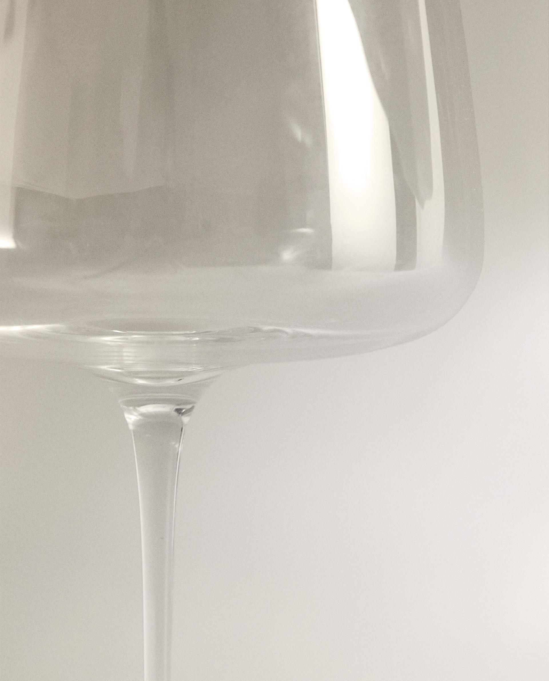 ULTRA LIGHTWEIGHT GLASS product thumbnail 5