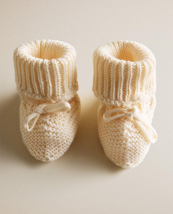 KNIT BABY BOOTIES KNIT BABY BOOTIES