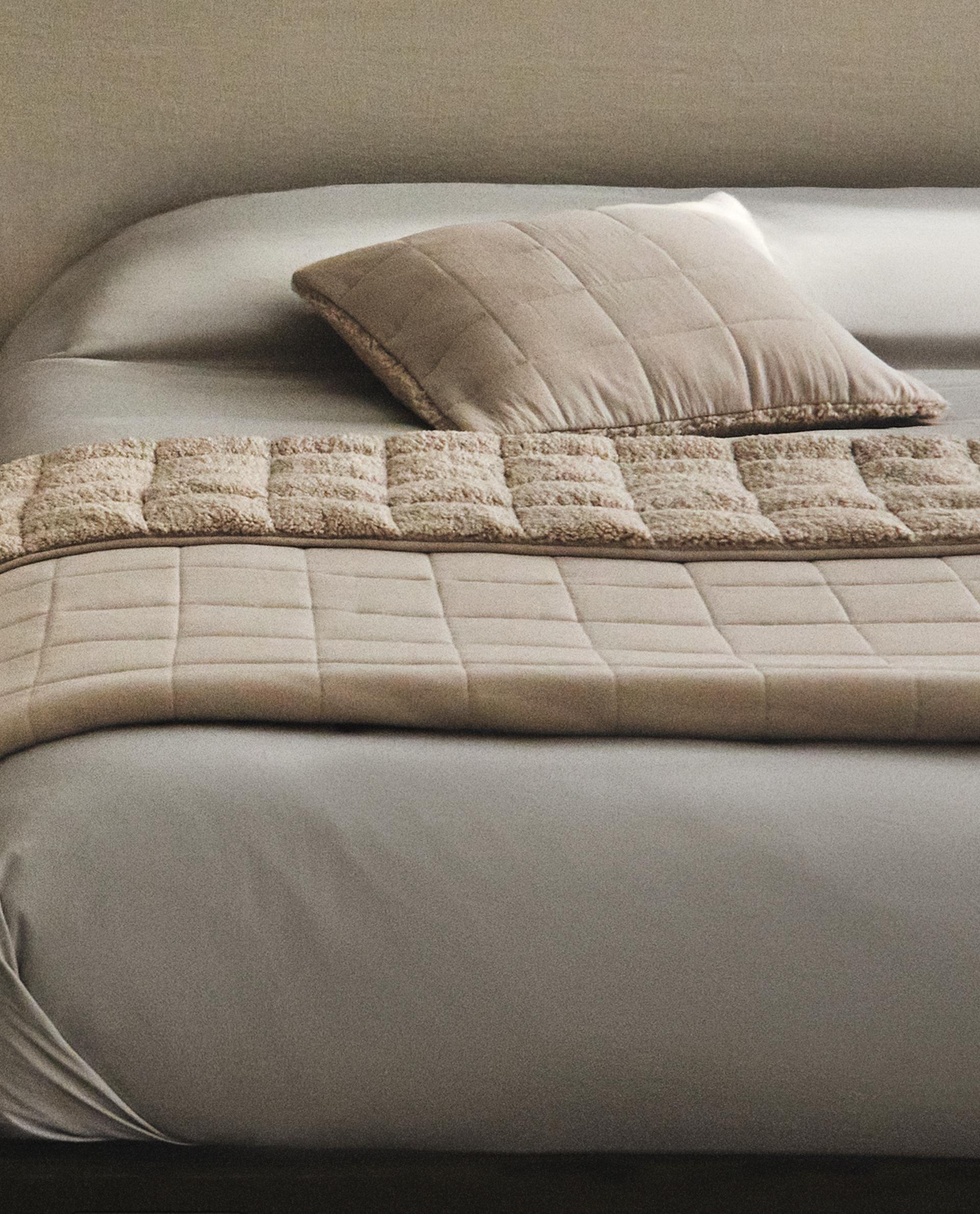 リバーシブル ボア ベッドカバー | Zara Home 日本/Japan