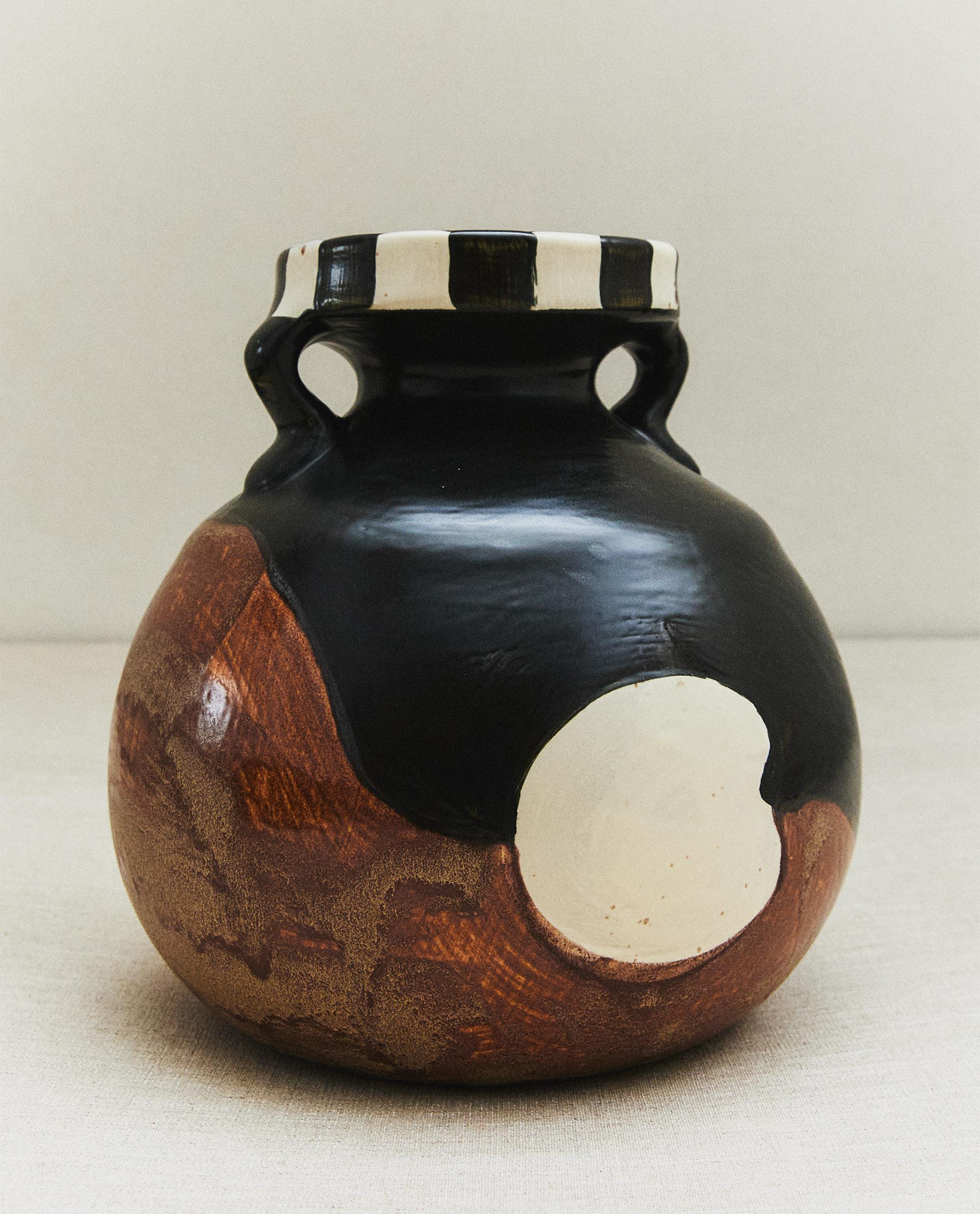 アラバスター製ストライプ花瓶