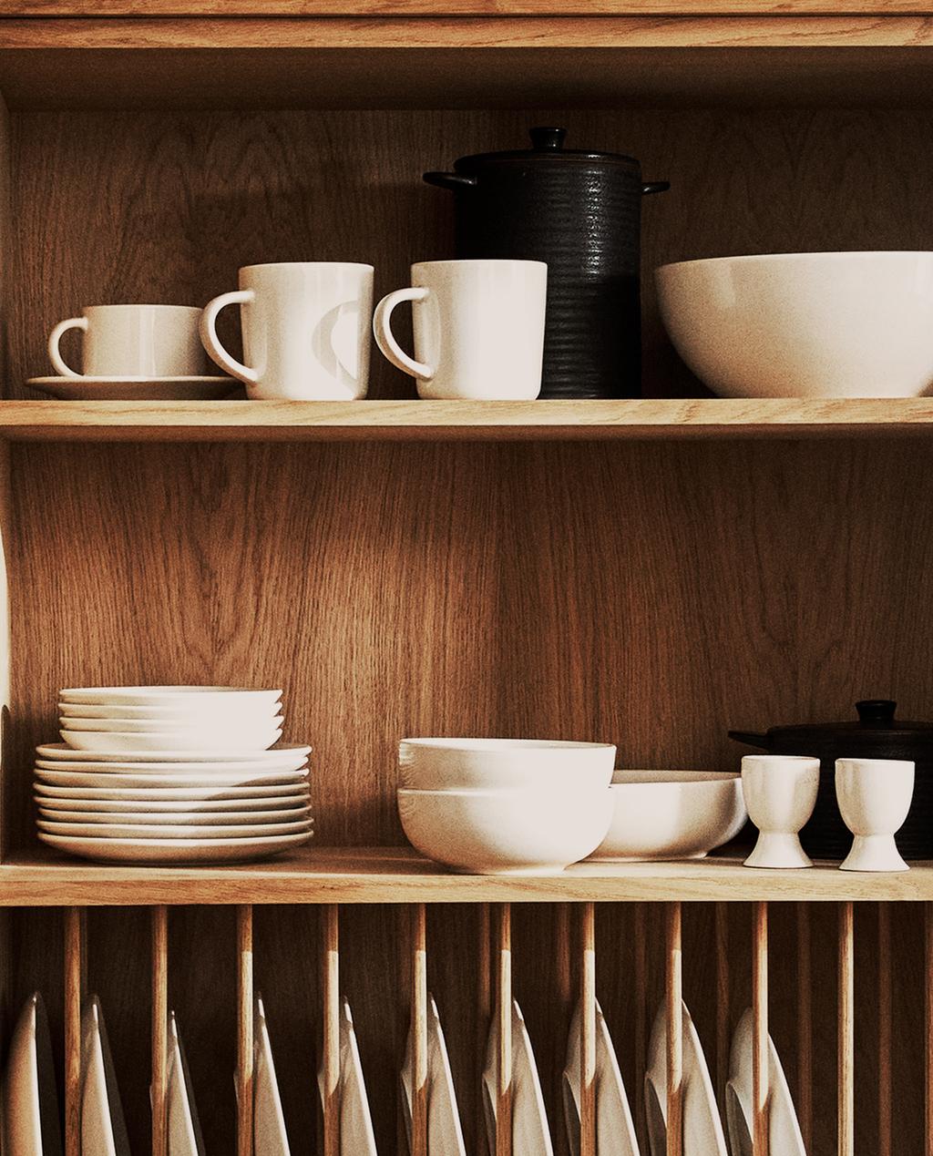 STONEWARE TABLEWARE