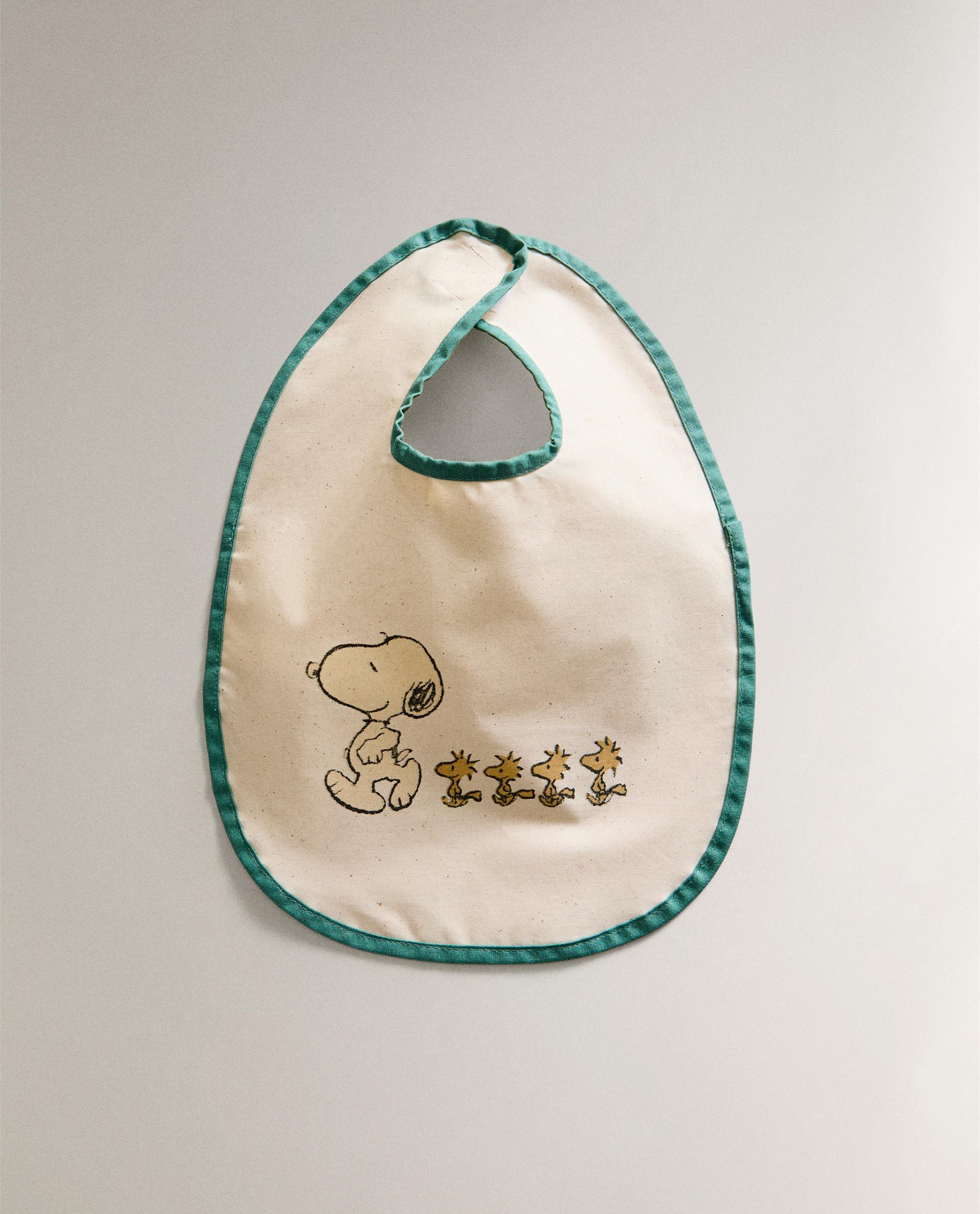 CHILDREN'S PEANUTS™ RESIN-COATED BIB