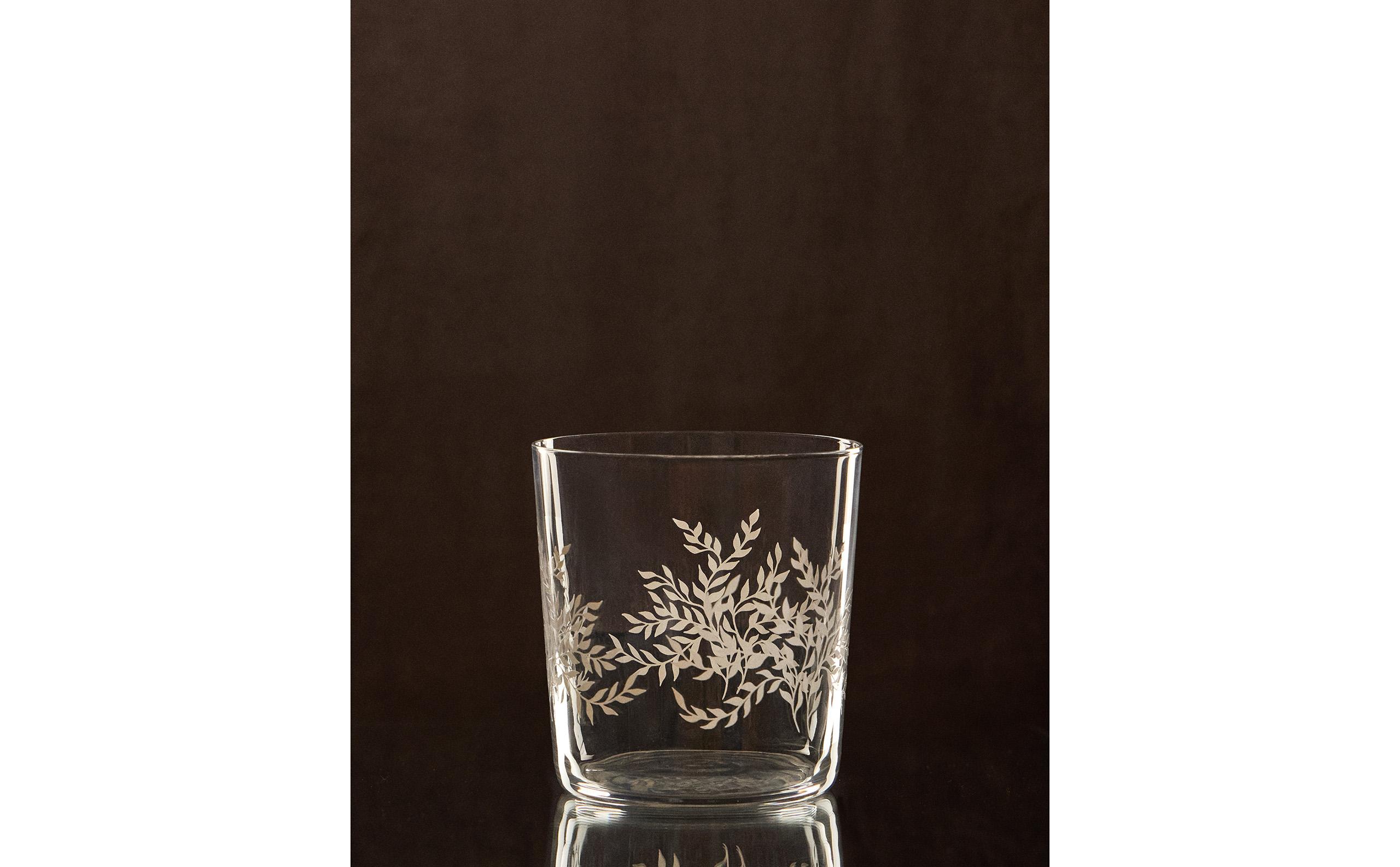 CHRISTMAS GLASS LEAF TUMBLER | Zara Home United States of America