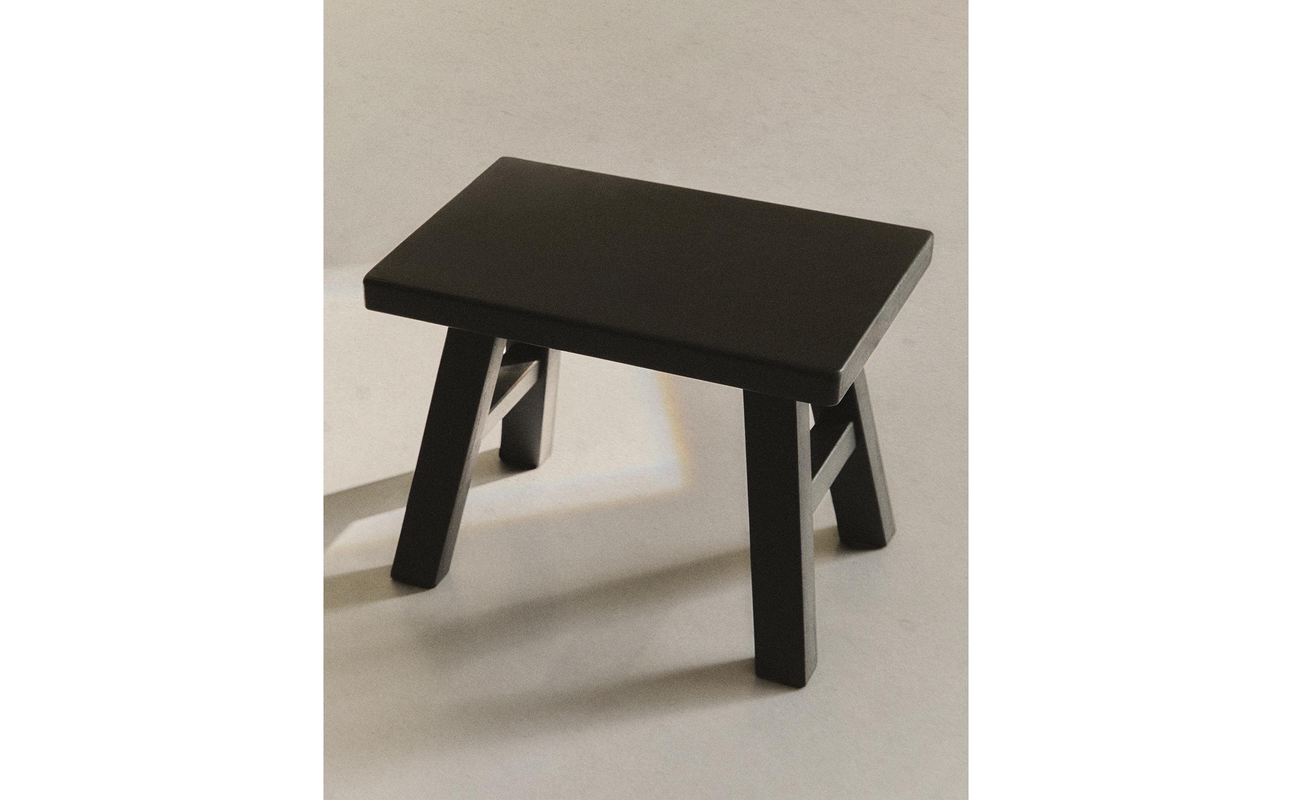 OK-[TABURETE MINI MADERA 30X25X25]L2-