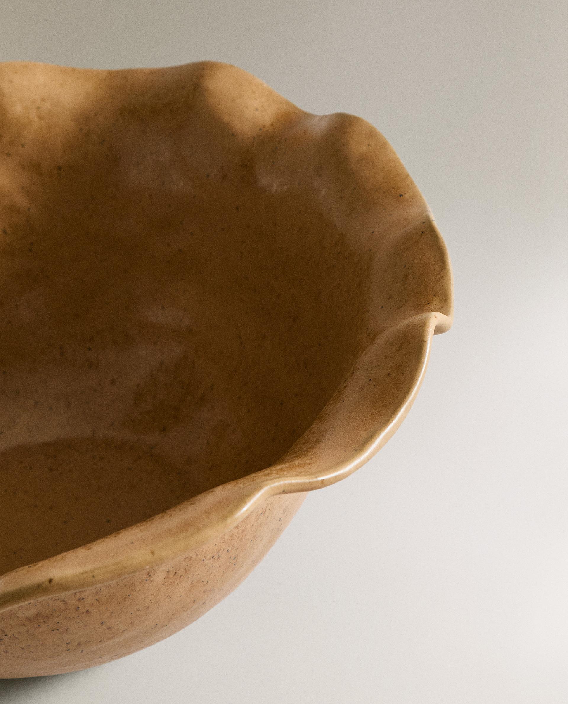 TERRACOTTA SALAD BOWL WITH WAVY DESIGN