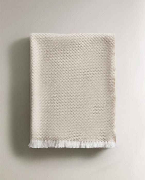 بطانية ديكور بتصميم ألماسي