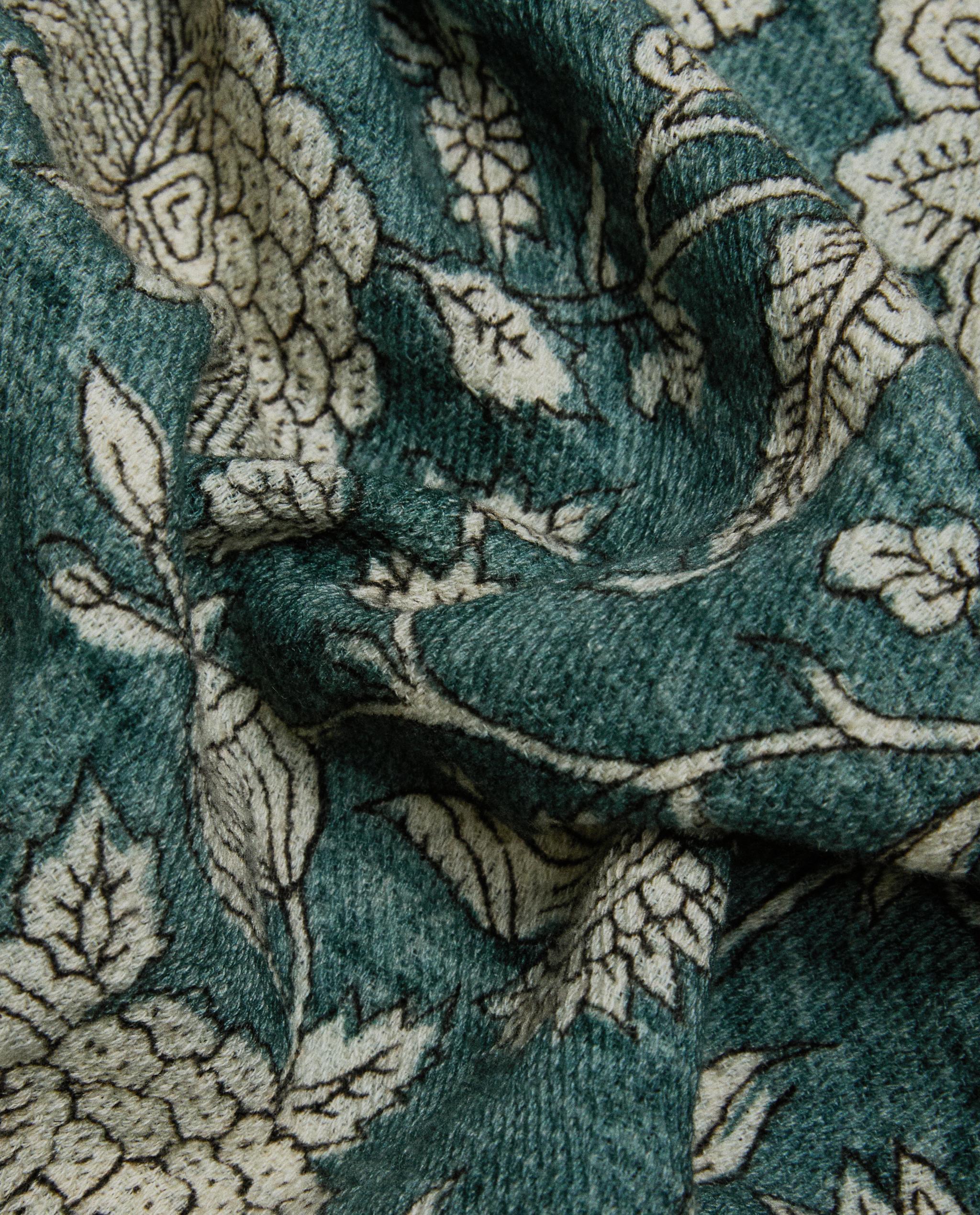 FLORAL COTTON THROW product thumbnail 3