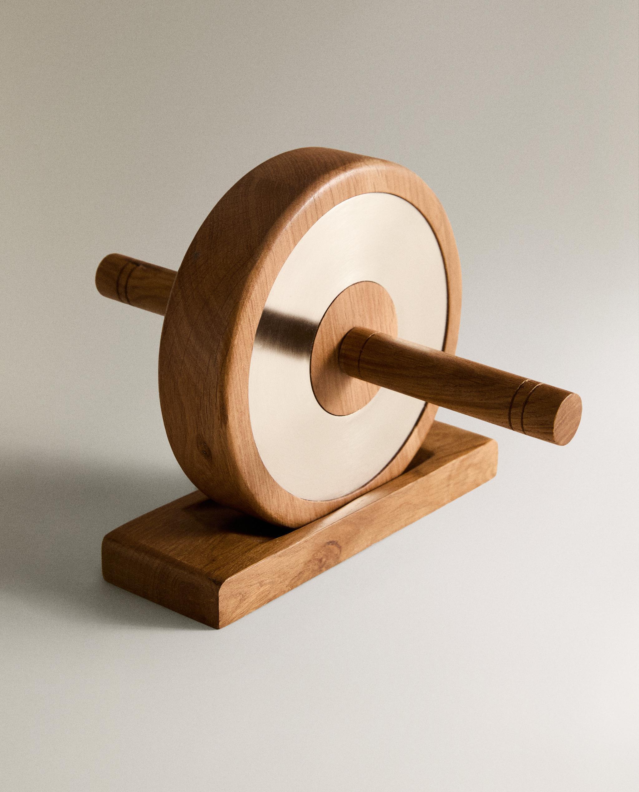 WOODEN TRAINING WHEEL AND BASE product thumbnail 7