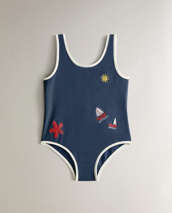 سروال سباحة للأطفال في البحر