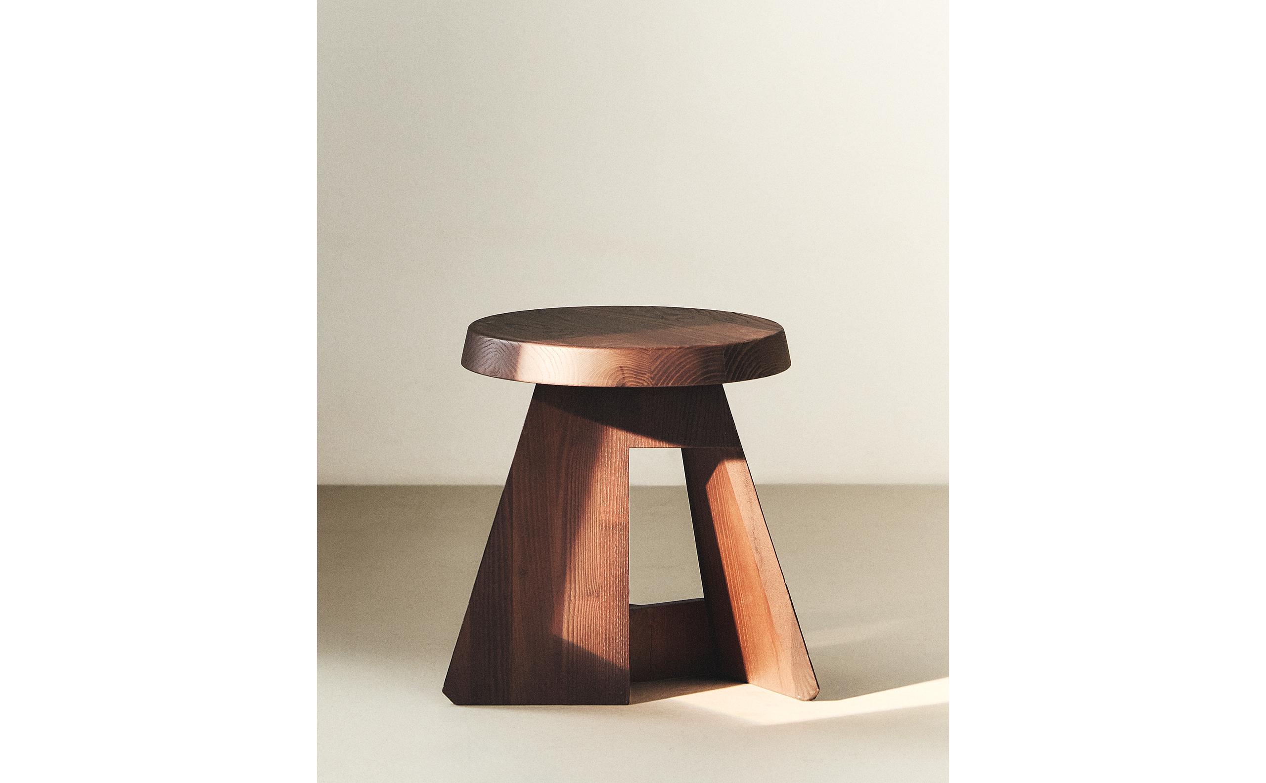STOOL 03