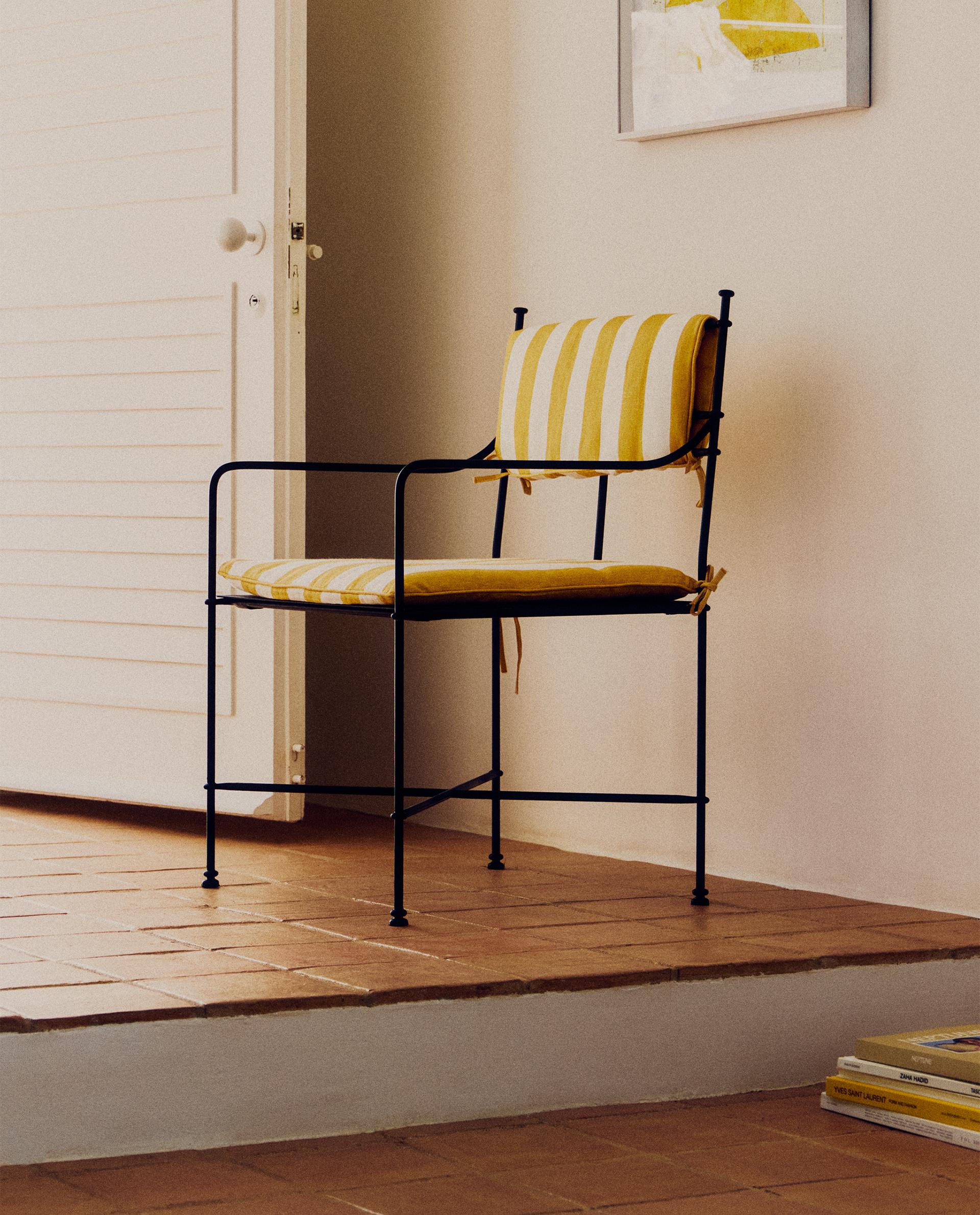 FORGED METAL CHAIR WITH CUSHIONS product thumbnail 10
