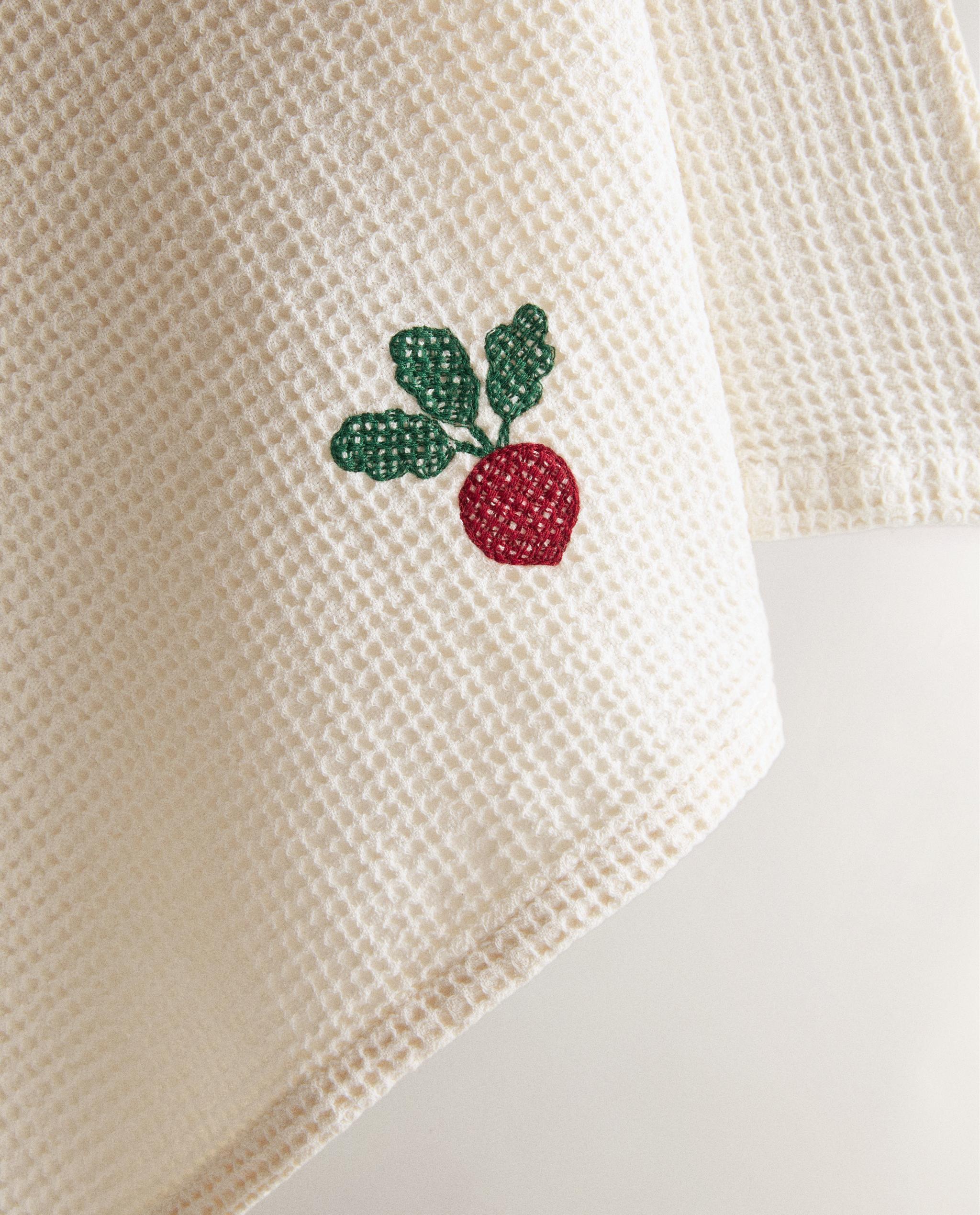 WAFFLE-KNIT TEA TOWEL product thumbnail 5