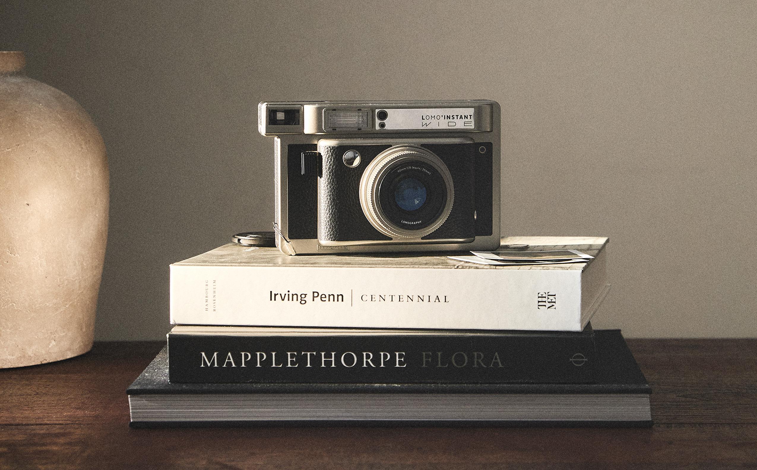 LARGE LOMOGRAPHY INSTANT CAMERA