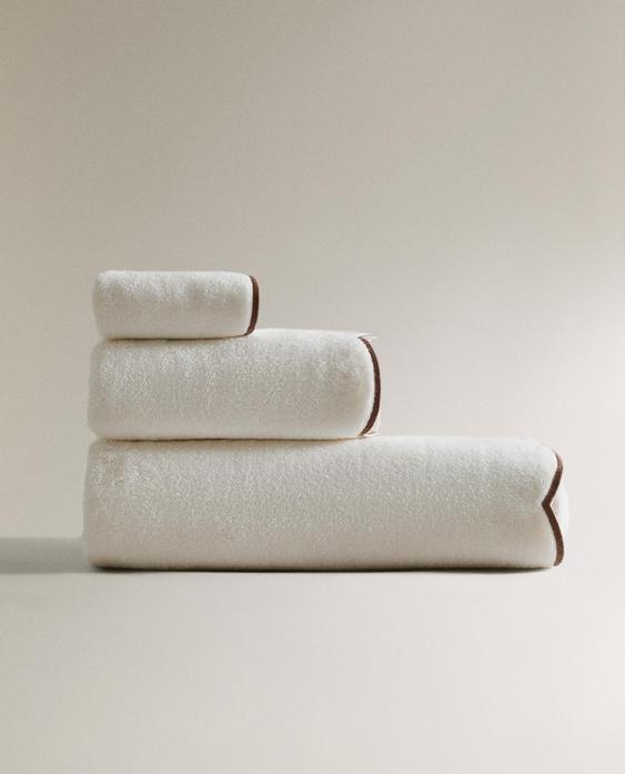 TOALLA BAÑO BORDE ONDULADO