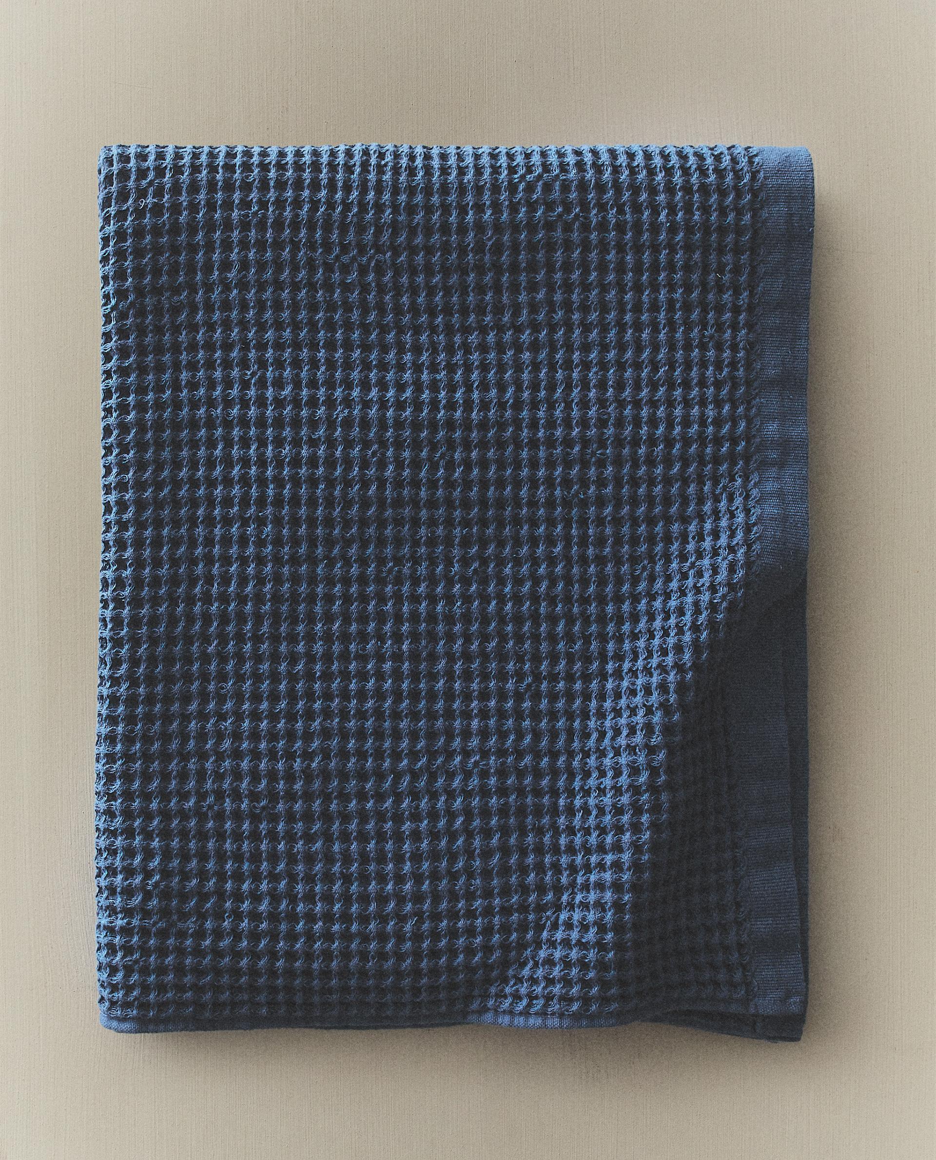 WAFFLE-KNIT COTTON BATH TOWEL WAFFLE-KNIT COTTON BATH TOWEL